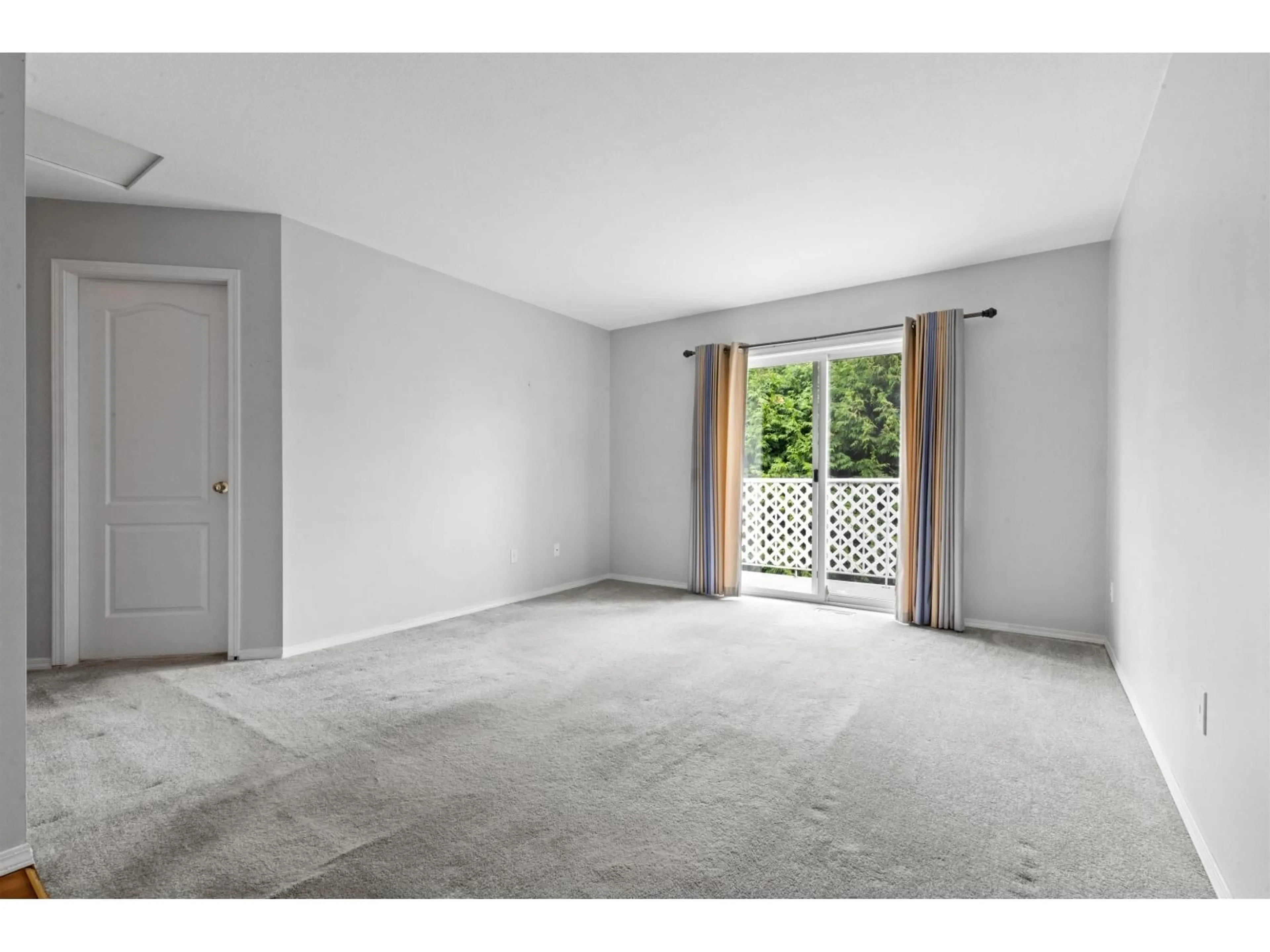 A pic of a room for 10 - 5770 VEDDER ROAD, Chilliwack British Columbia V2R3V6