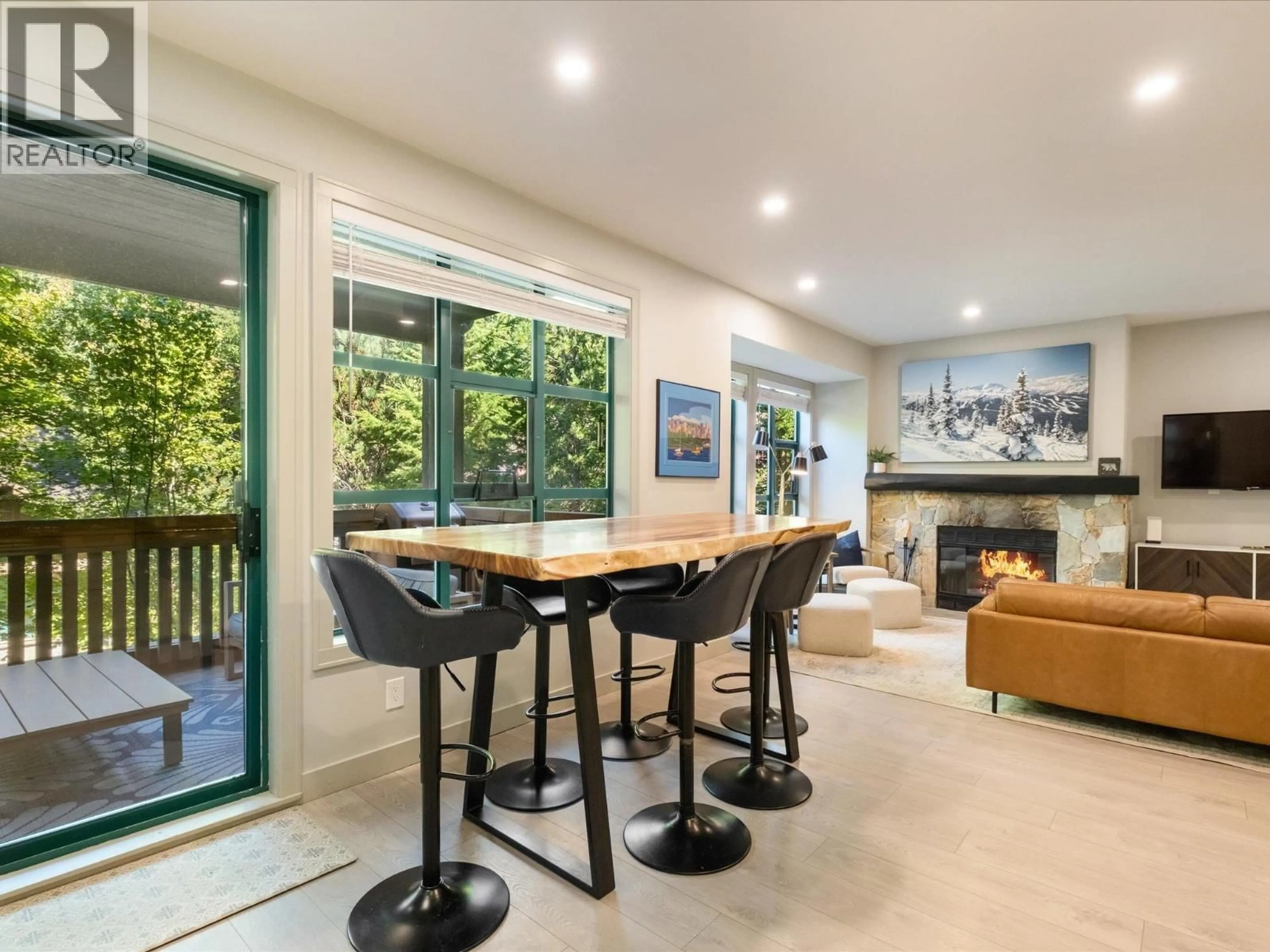 Open concept kitchen, unknown for 33 - 4652 BLACKCOMB WAY, Whistler British Columbia V8E0X2