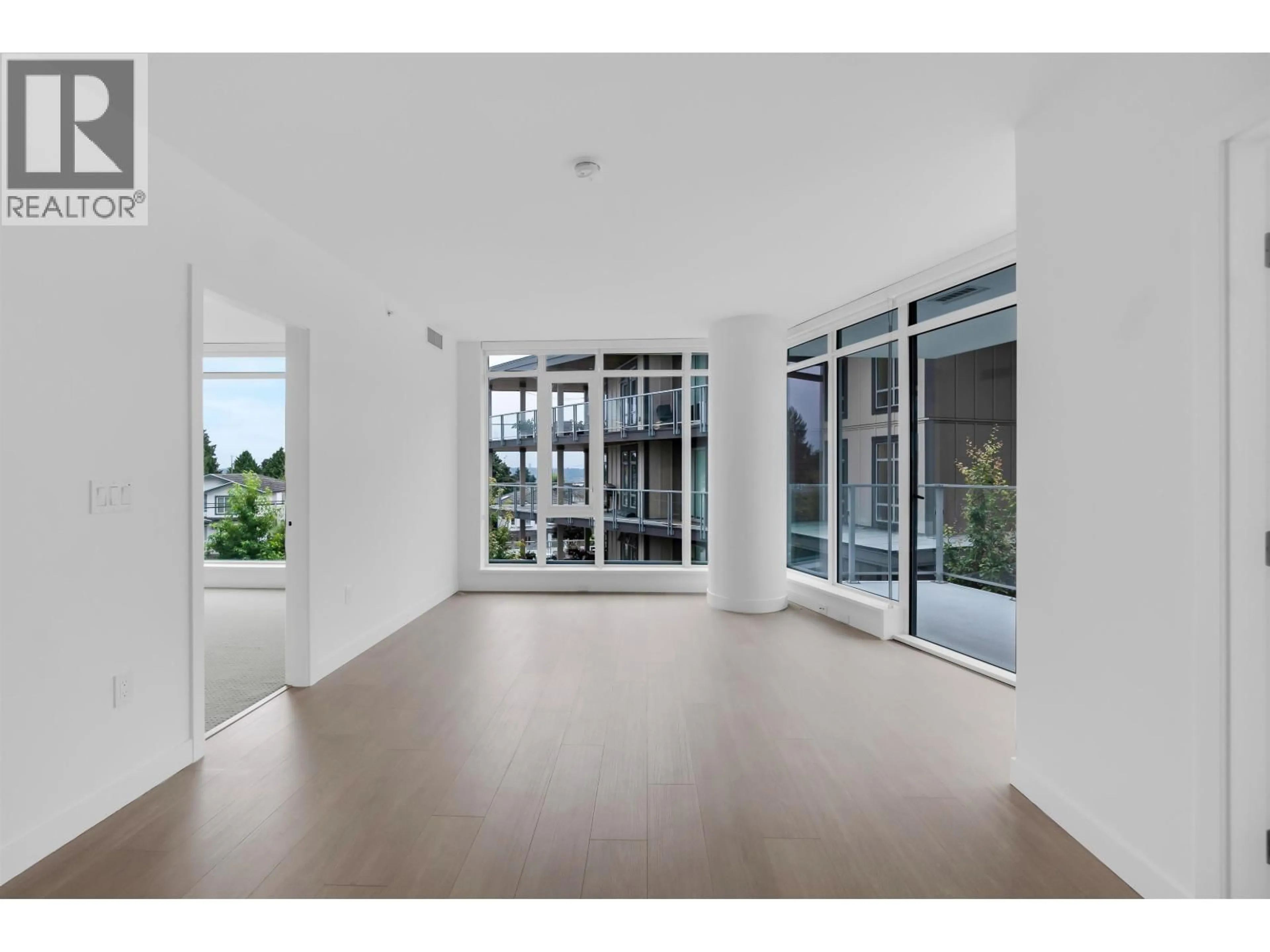 Unknown for 202 - 7769 PARK CRESCENT, Burnaby British Columbia V3N0J7