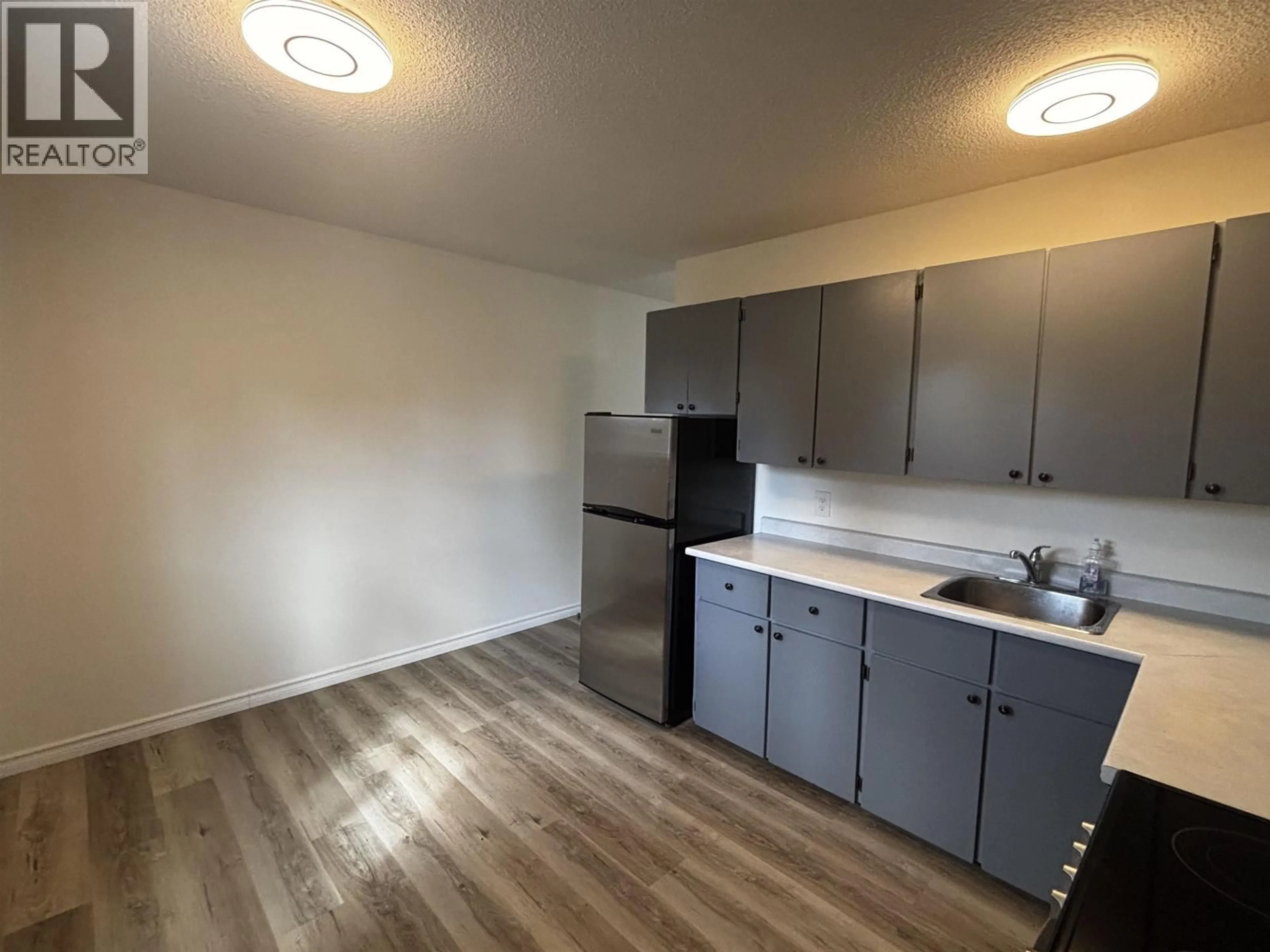 Standard kitchen, unknown for H122 - 1900 STRATHCONA AVENUE, Prince George British Columbia V2L2V9