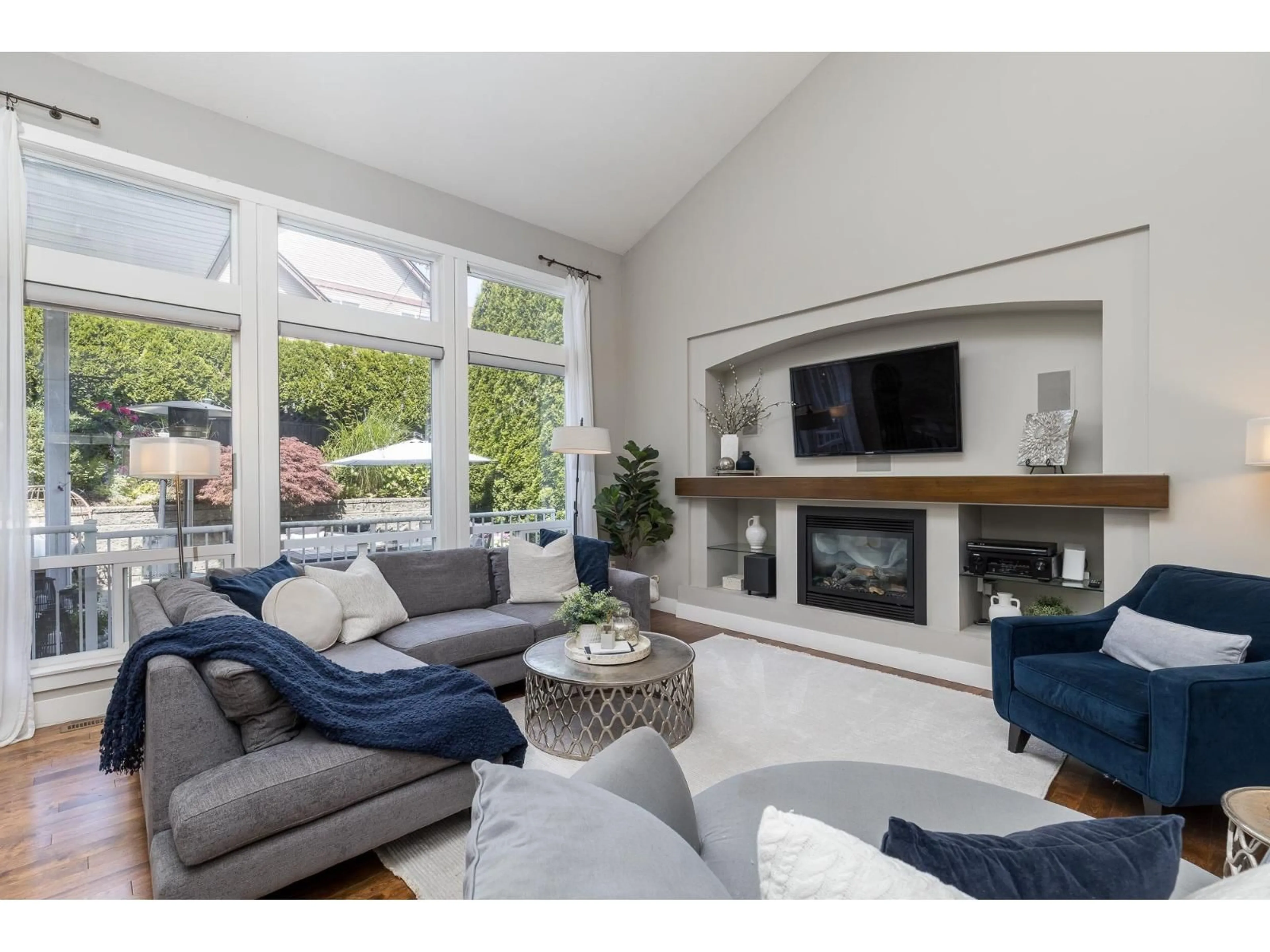 Living room with furniture, unknown for 19705 69B, Langley British Columbia V2Y0C6