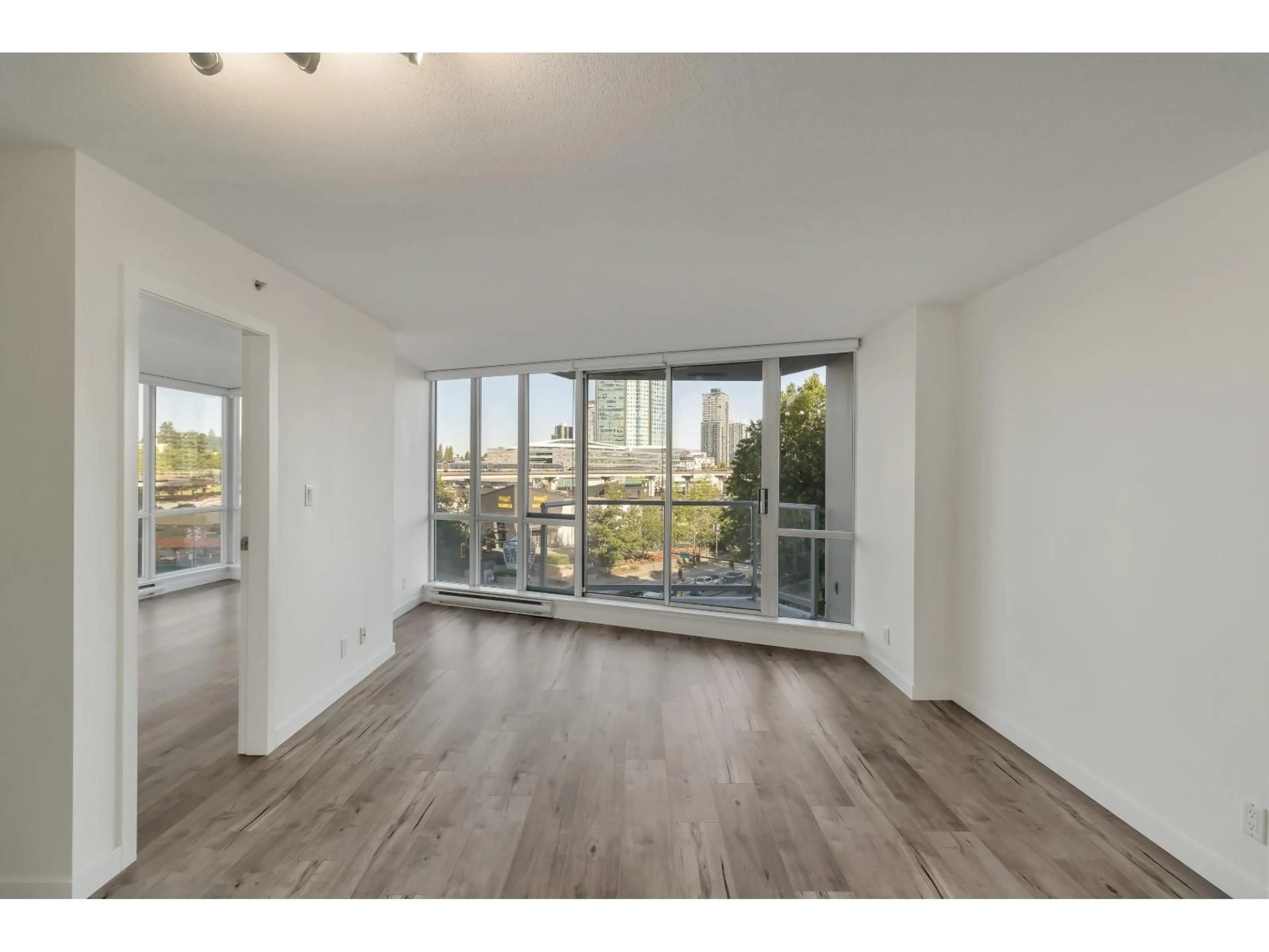 A pic of a room for 502 - 13618 100, Surrey British Columbia V3T0A8