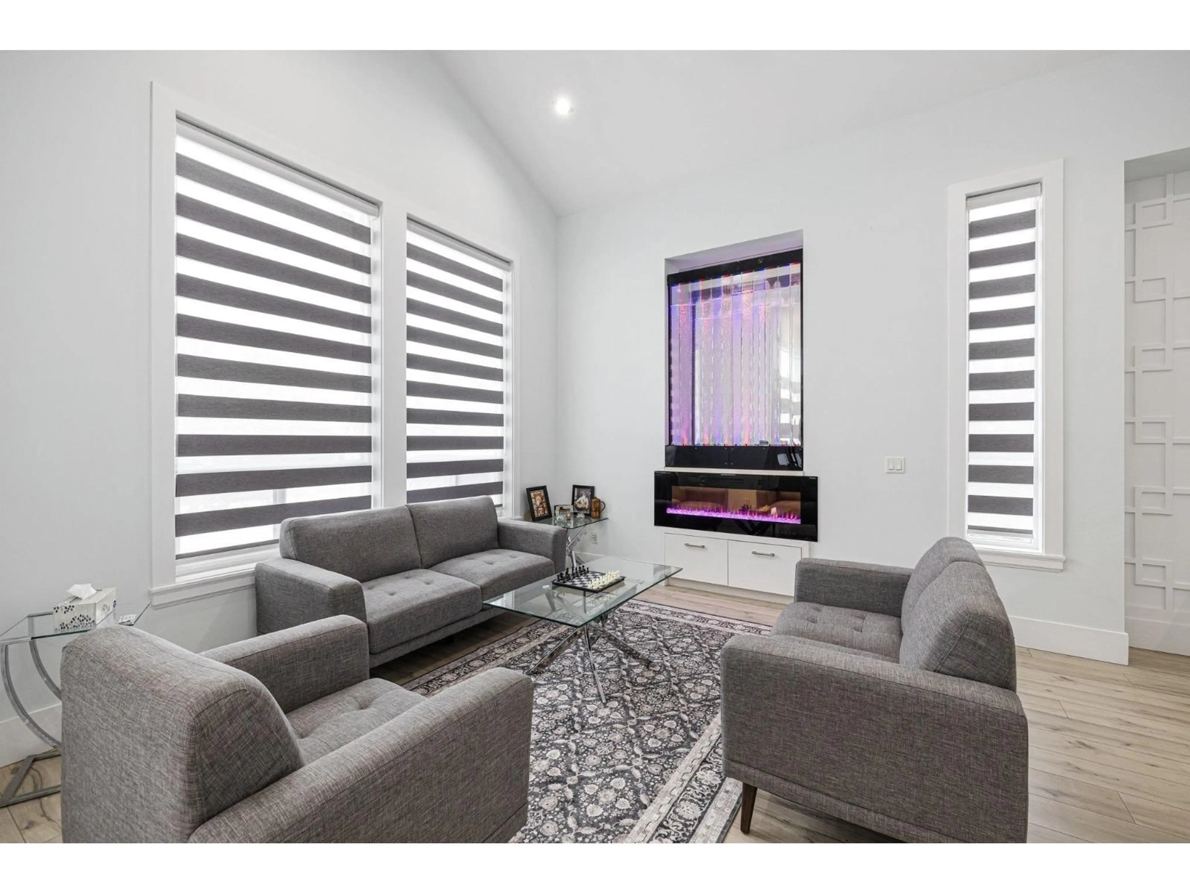 Living room with furniture, unknown for 10805 141, Surrey British Columbia V3R3J5