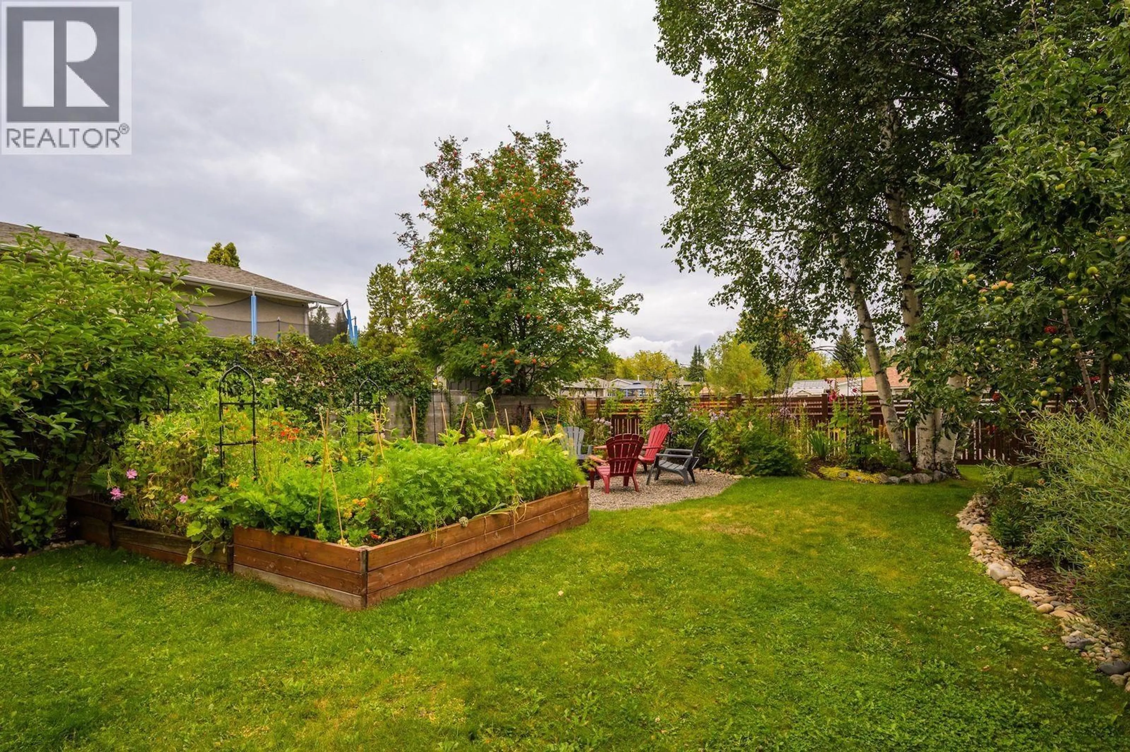 Patio, street for 5905 RIDEAU DRIVE, Prince George British Columbia V2N2H6