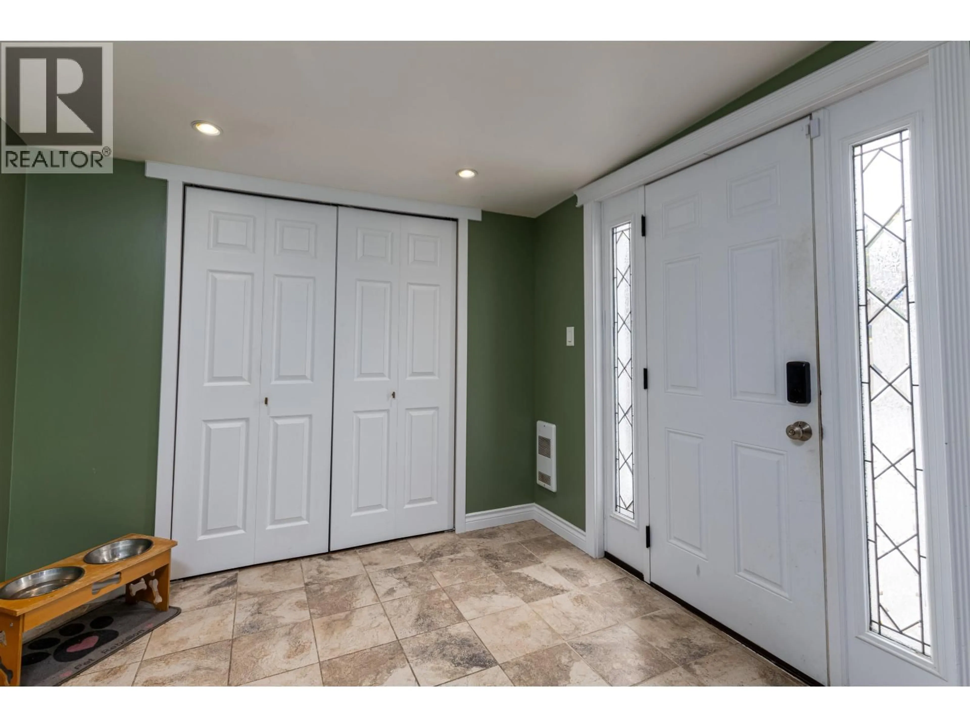 Indoor entryway for 3134 EDGEWOOD DRIVE, Terrace British Columbia V8G0G5
