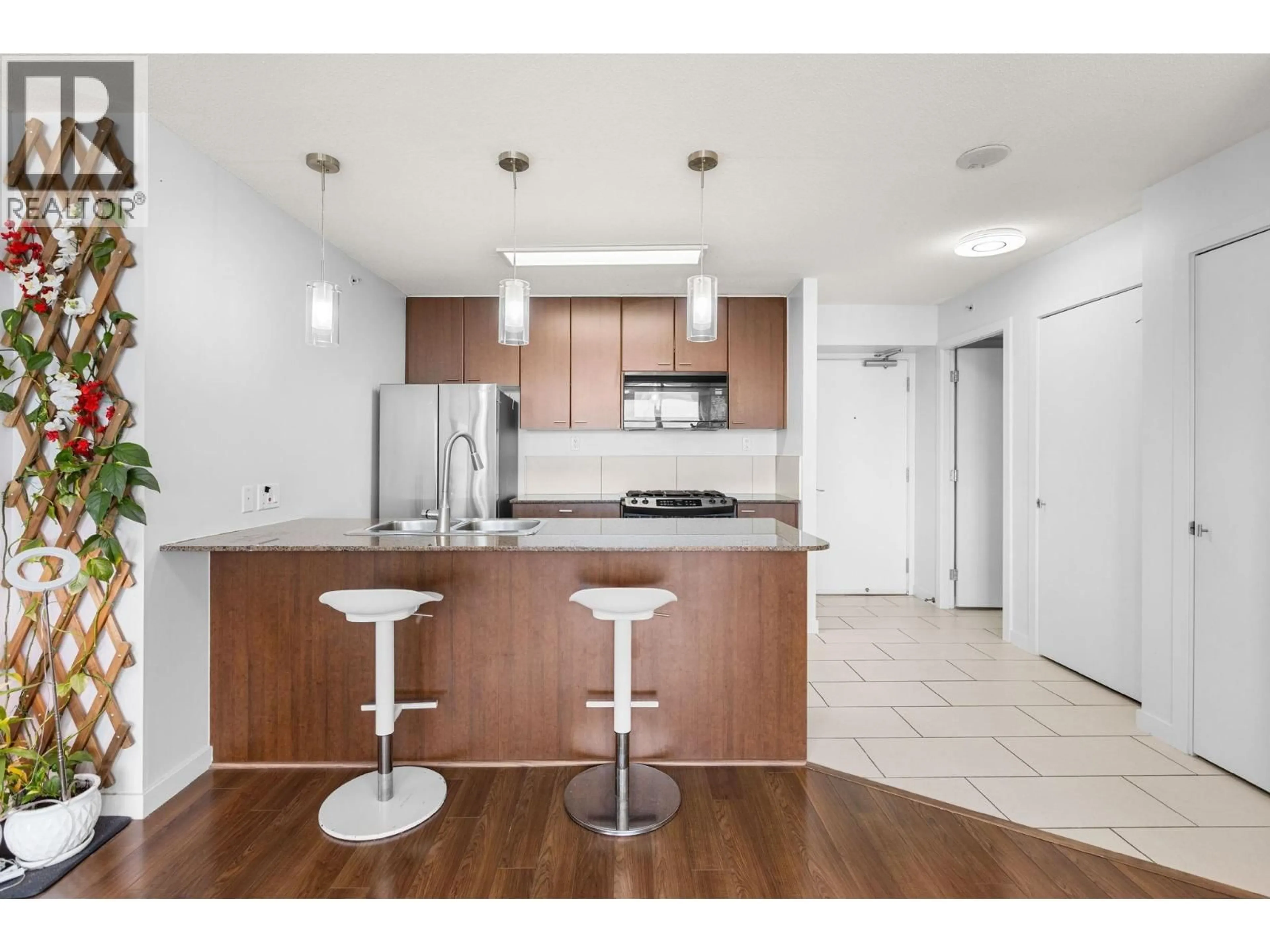 Standard kitchen, unknown for 2705 - 7063 HALL AVENUE, Burnaby British Columbia V5E0A5