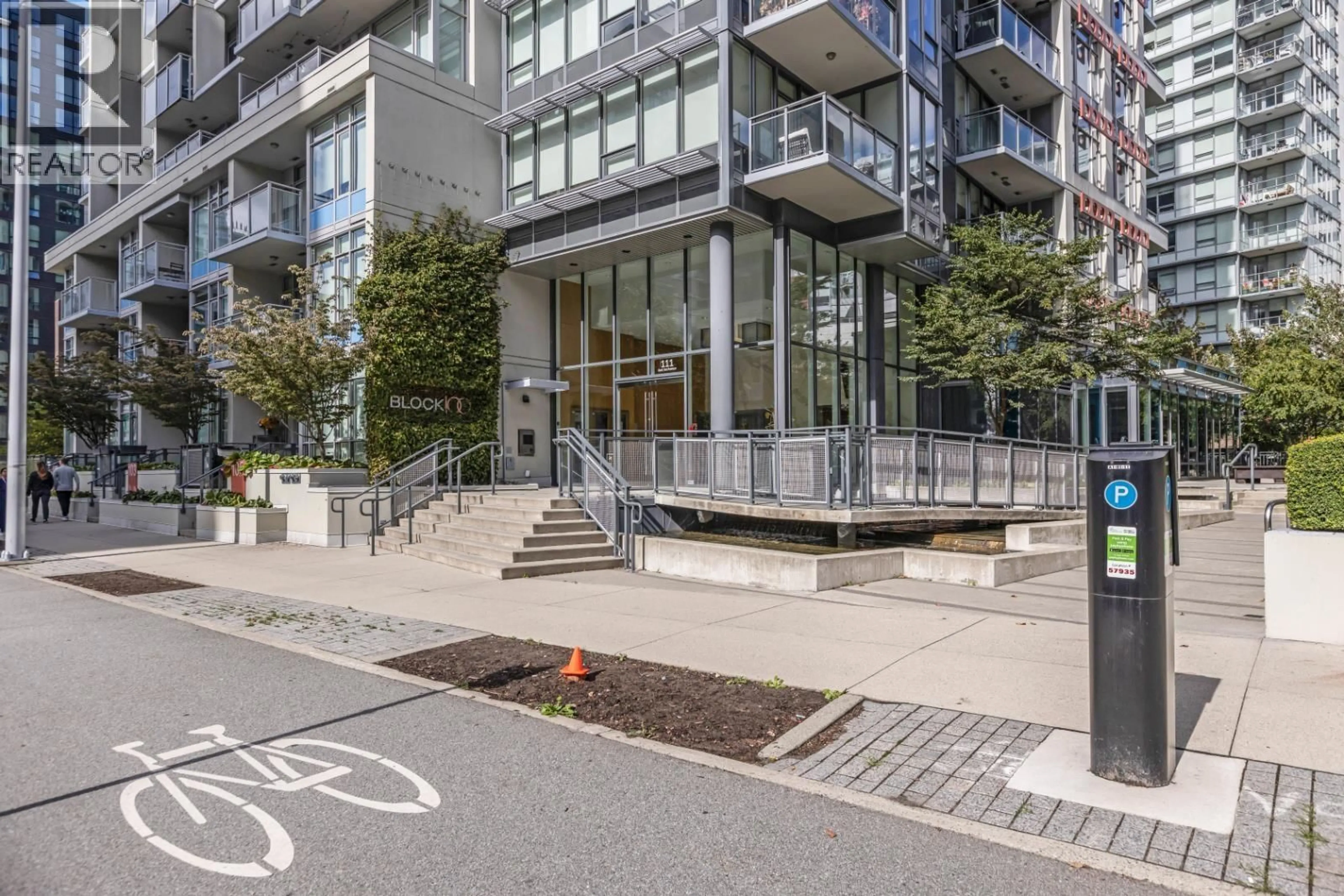 A pic from outside/outdoor area/front of a property/back of a property/a pic from drone, street for 1801 - 111 1ST AVENUE, Vancouver British Columbia V6A0E9