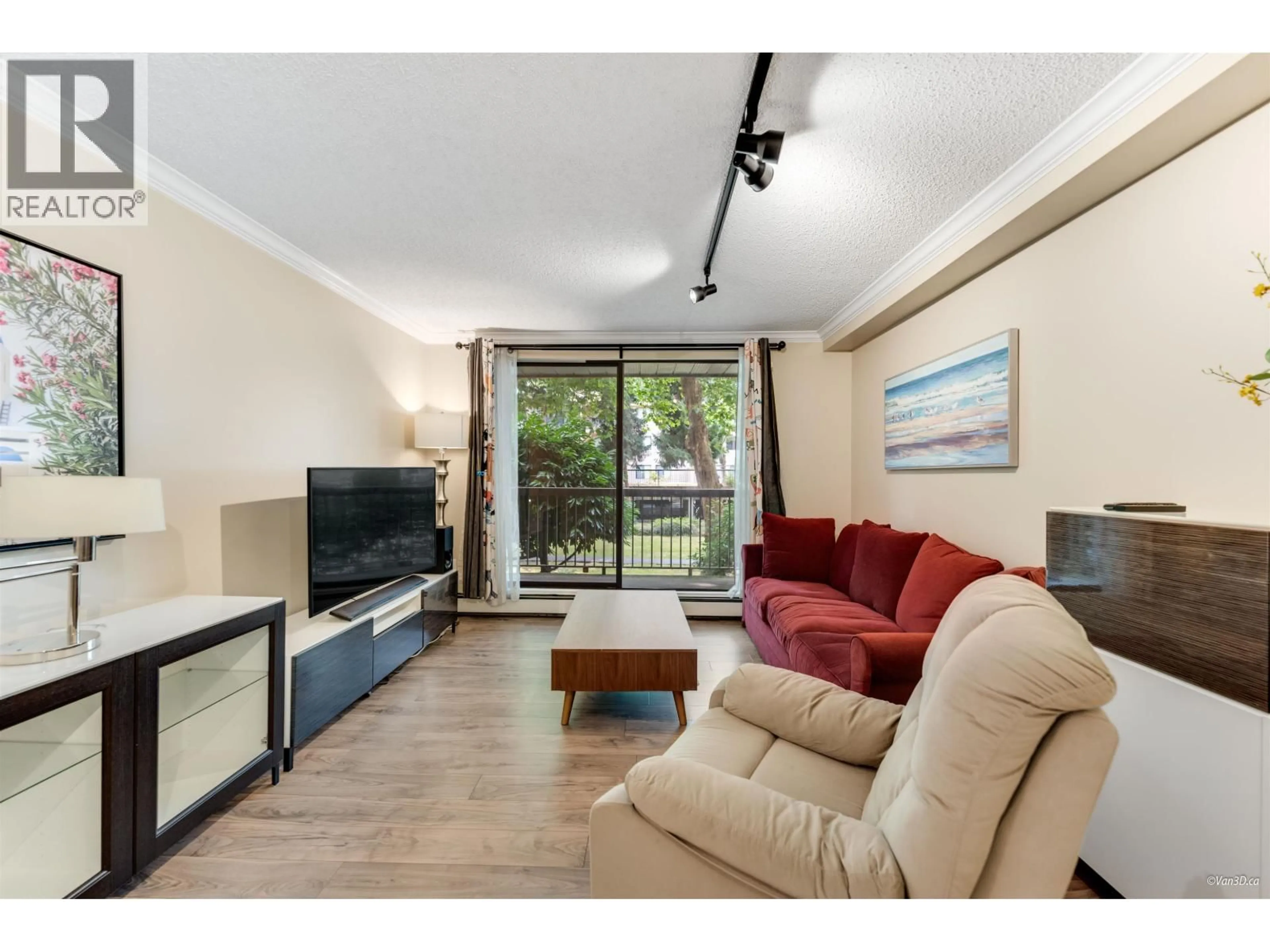 Living room with furniture, wood/laminate floor for 126 - 8460 LANSDOWNE ROAD, Richmond British Columbia V6X3G8