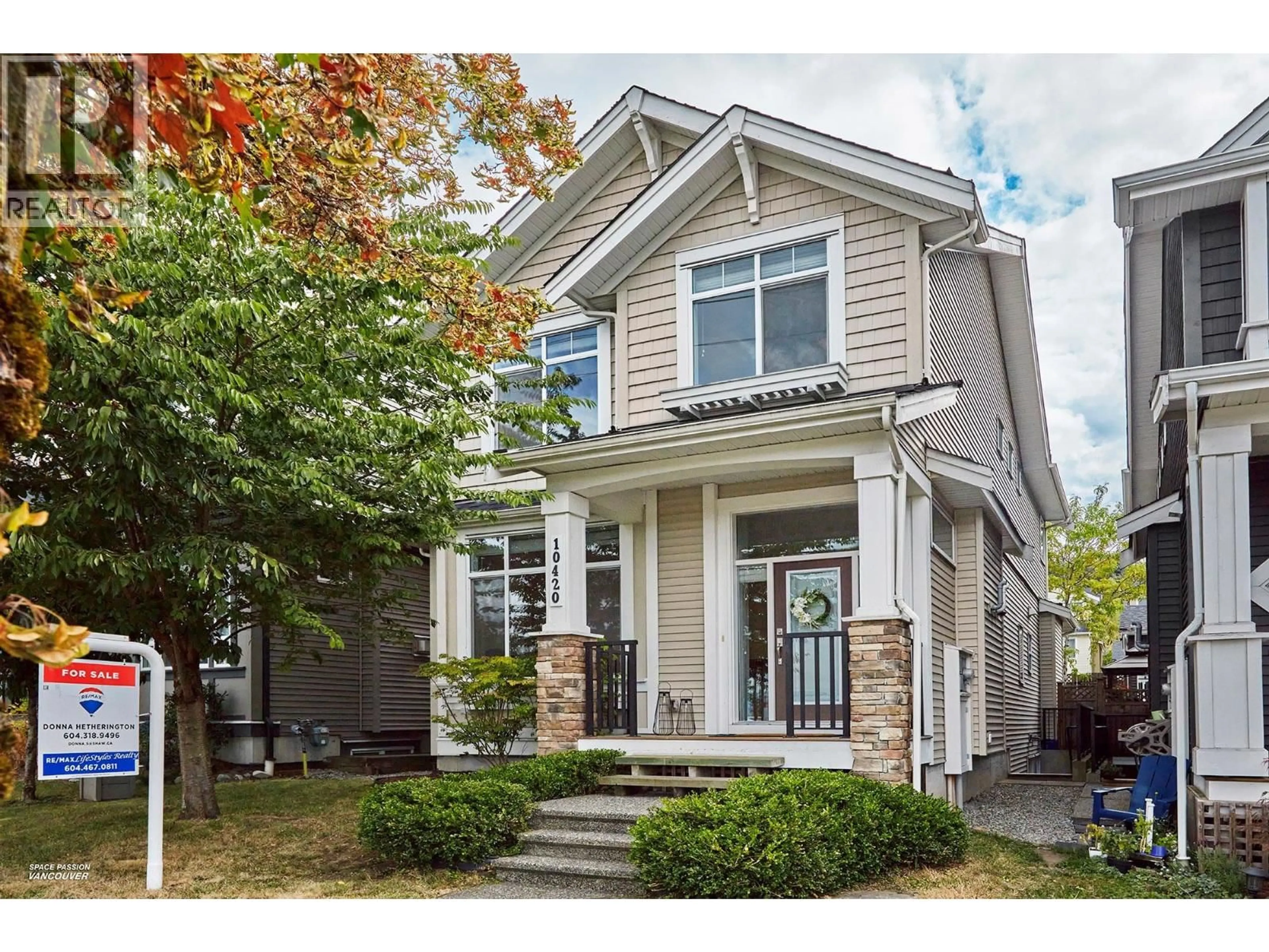 Home with vinyl exterior material, street for 10420 JACKSON ROAD, Maple Ridge British Columbia V2W0H8