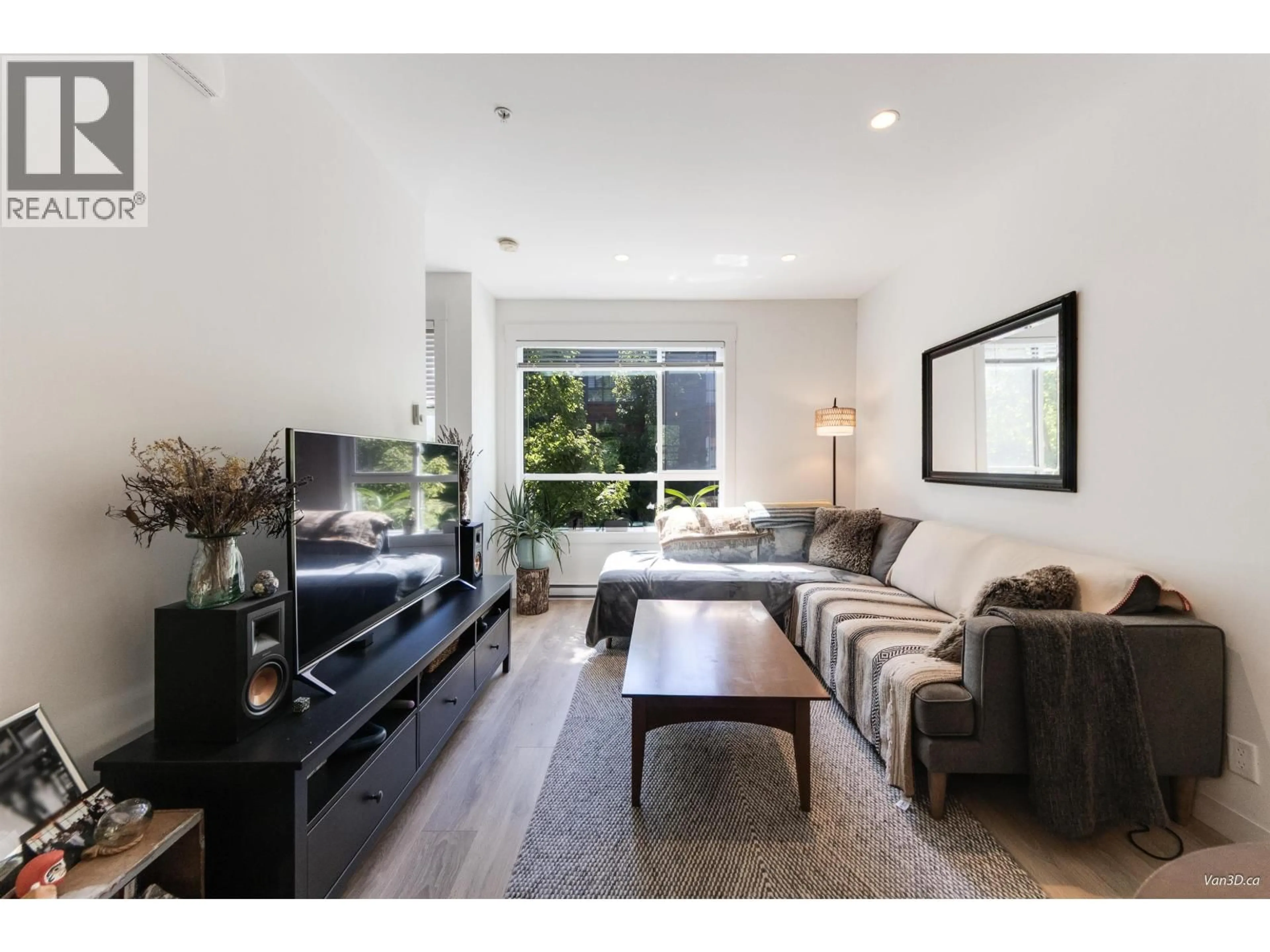 Living room with furniture, unknown for 33 - 38684 BUCKLEY AVENUE, Squamish British Columbia V0N3G0