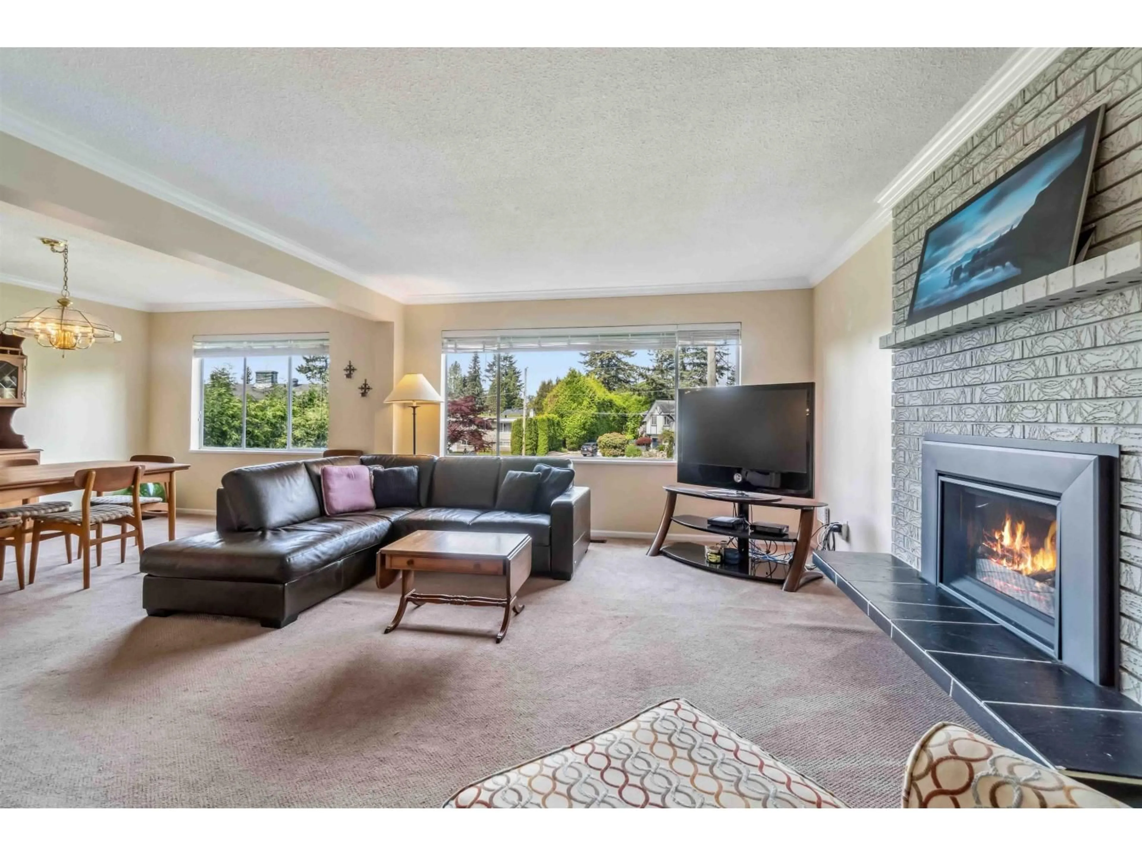 Living room with furniture, unknown for 7840 BREMRIDGE, Delta British Columbia V4C5E6