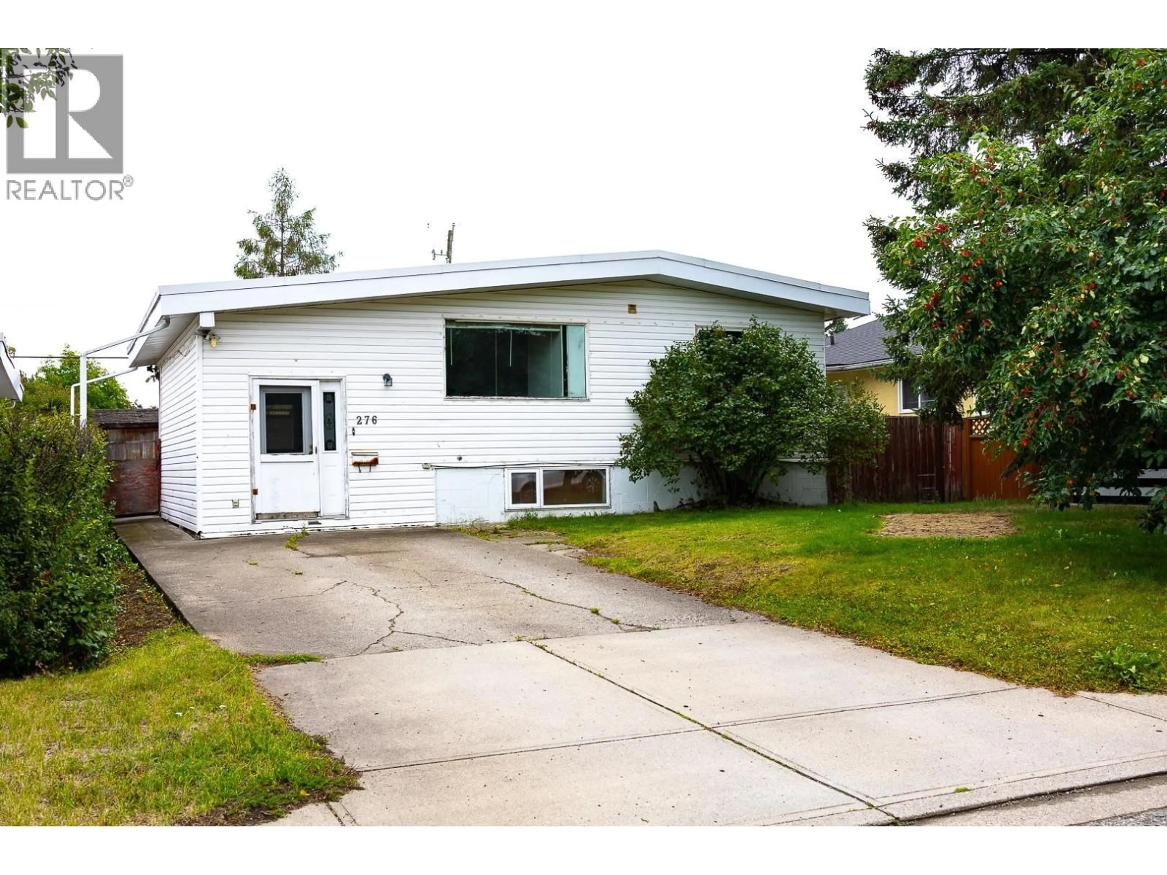 Home with vinyl exterior material, street for 276 LYON STREET, Prince George British Columbia V2M3K8