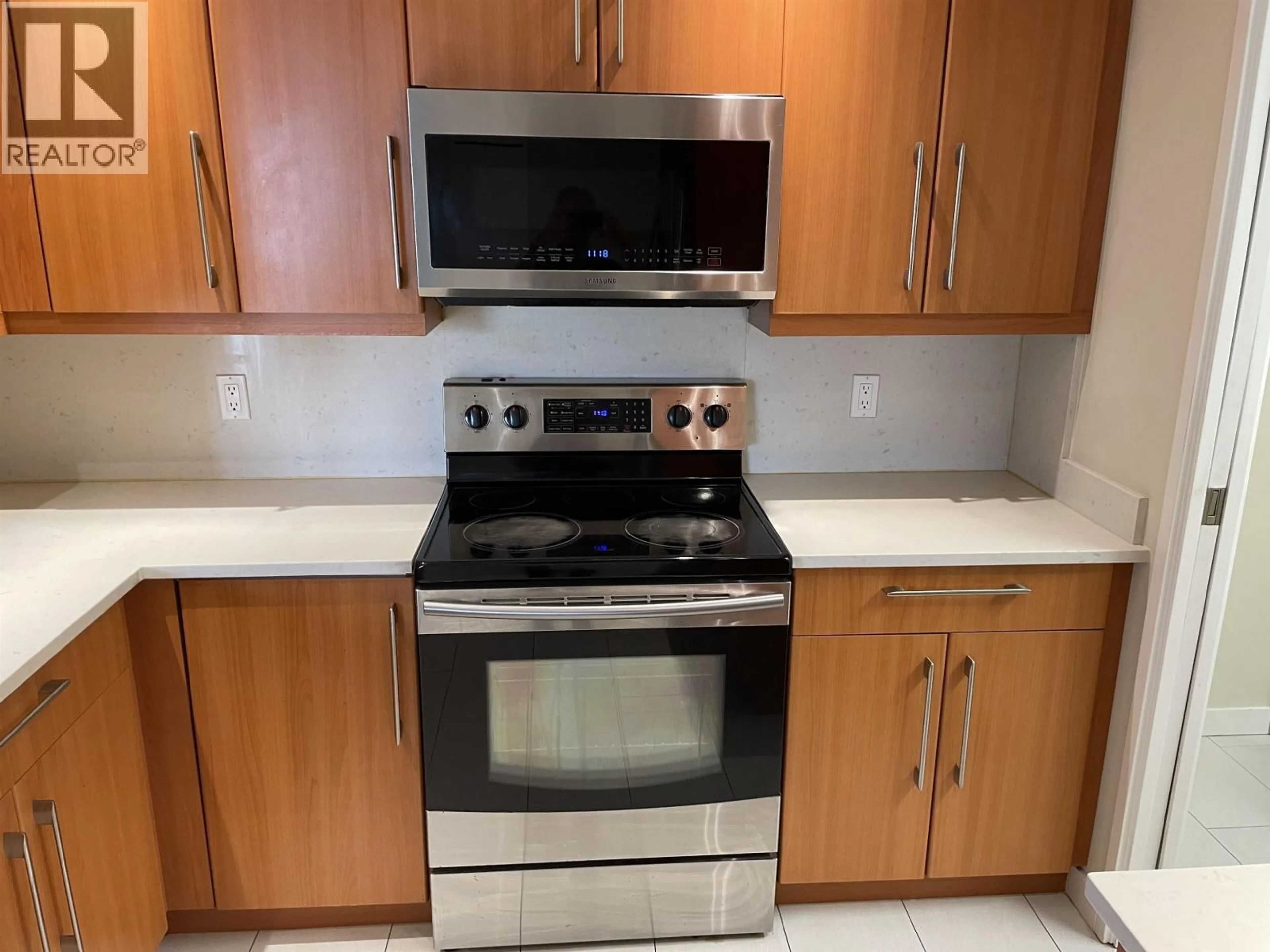 Standard kitchen, unknown for 201 - 738 BROUGHTON STREET, Vancouver British Columbia V6G3A7