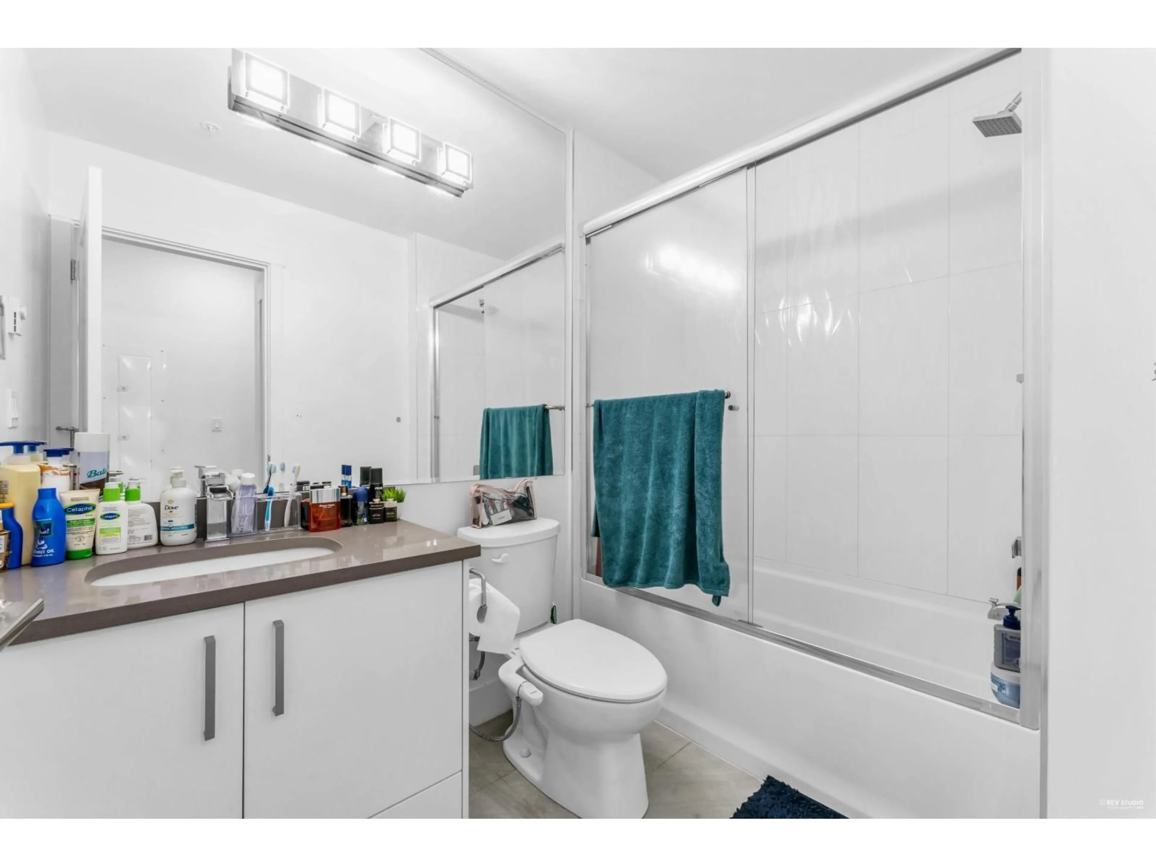 Standard bathroom, unknown for B107 - 9689 140, Surrey British Columbia V3T0P3