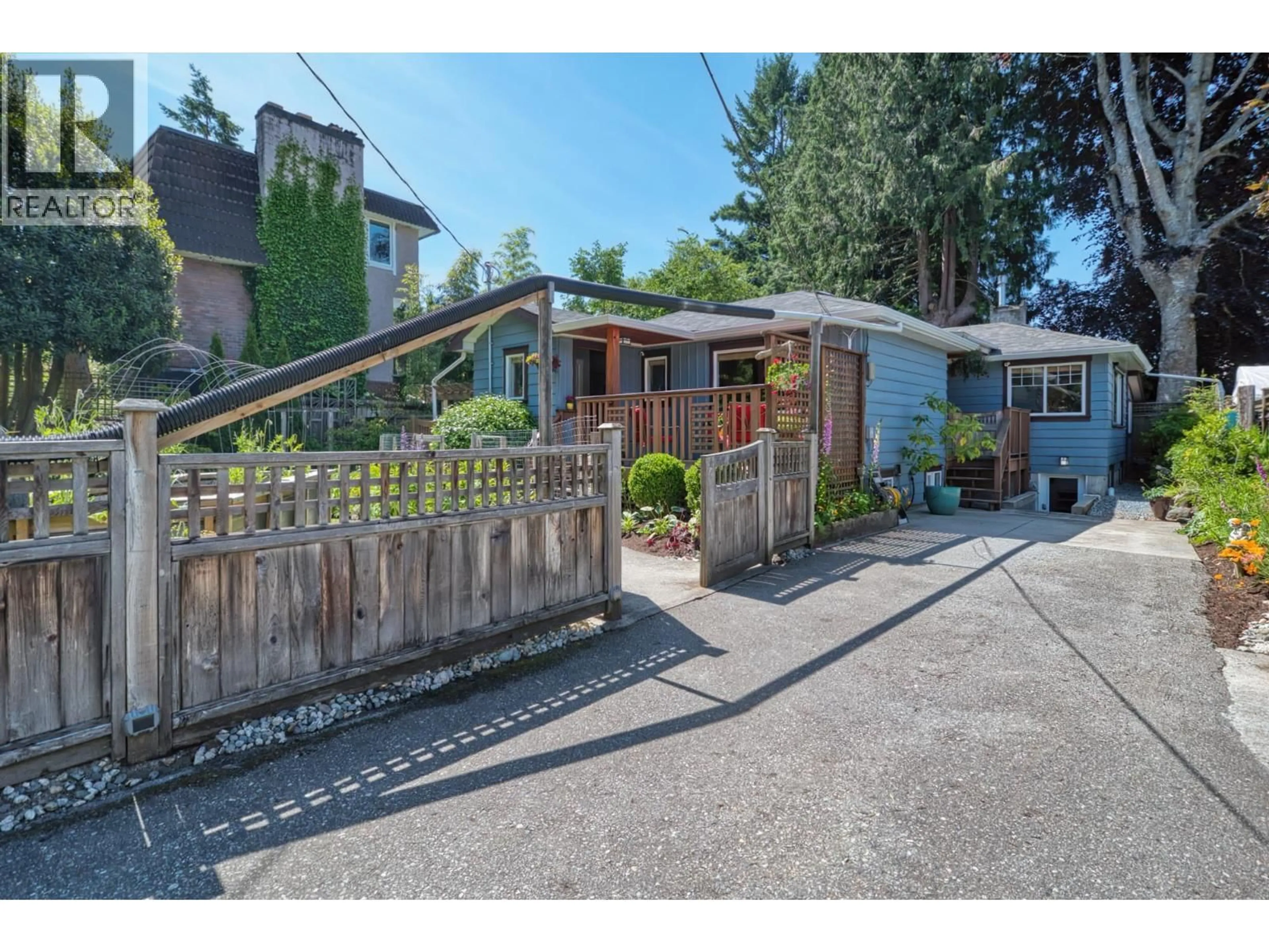 Unknown for 4631 WHITAKER ROAD, Sechelt British Columbia V7Z0E4