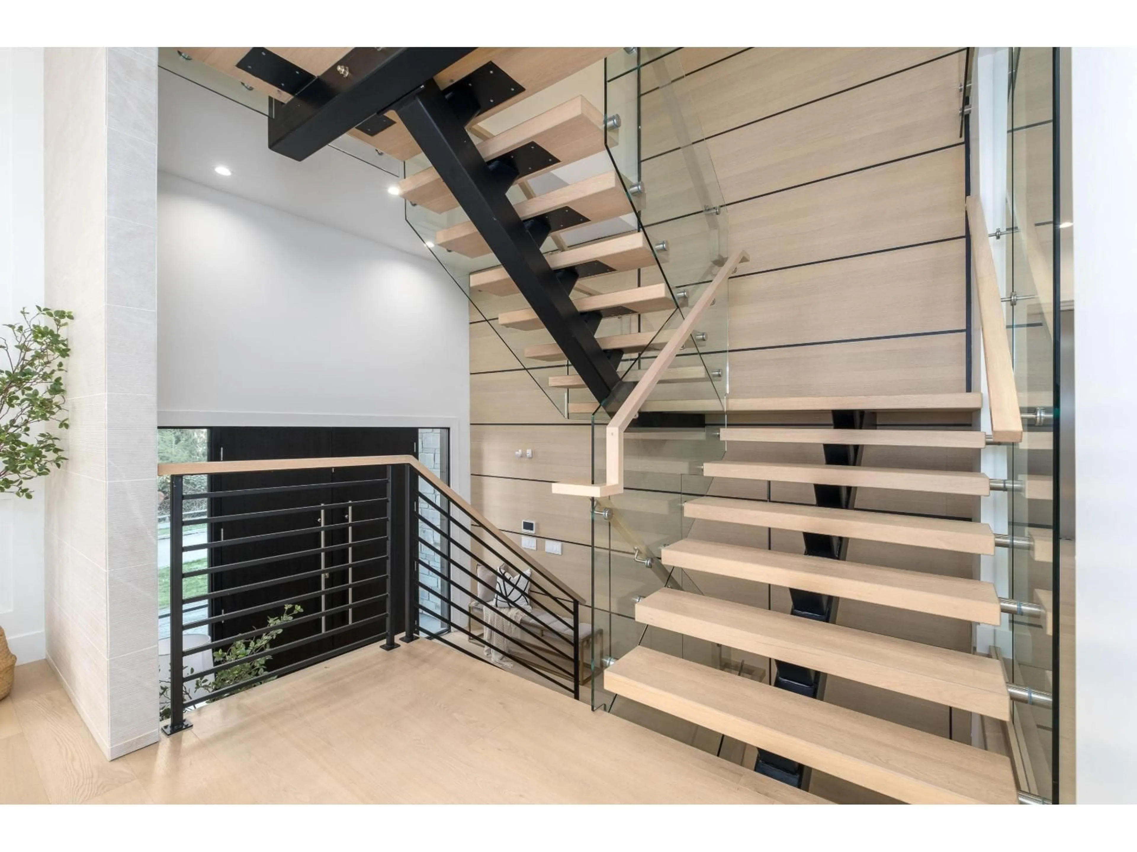 Stairs for 16690 MCNAIR, Surrey British Columbia V3Z0P9