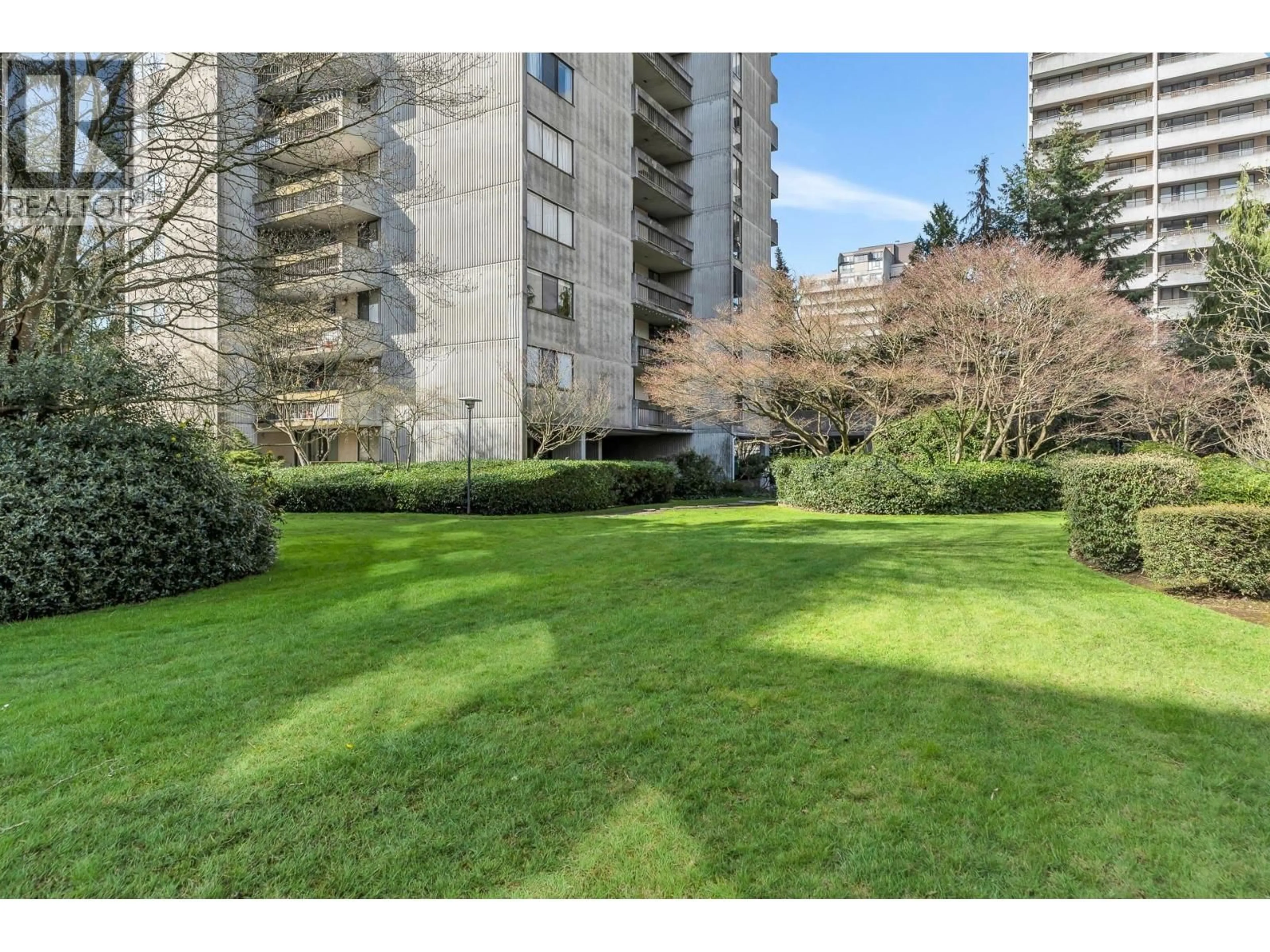 Patio, water/lake/river/ocean view for 1403 - 6689 WILLINGDON AVENUE, Burnaby British Columbia V5H3Y8