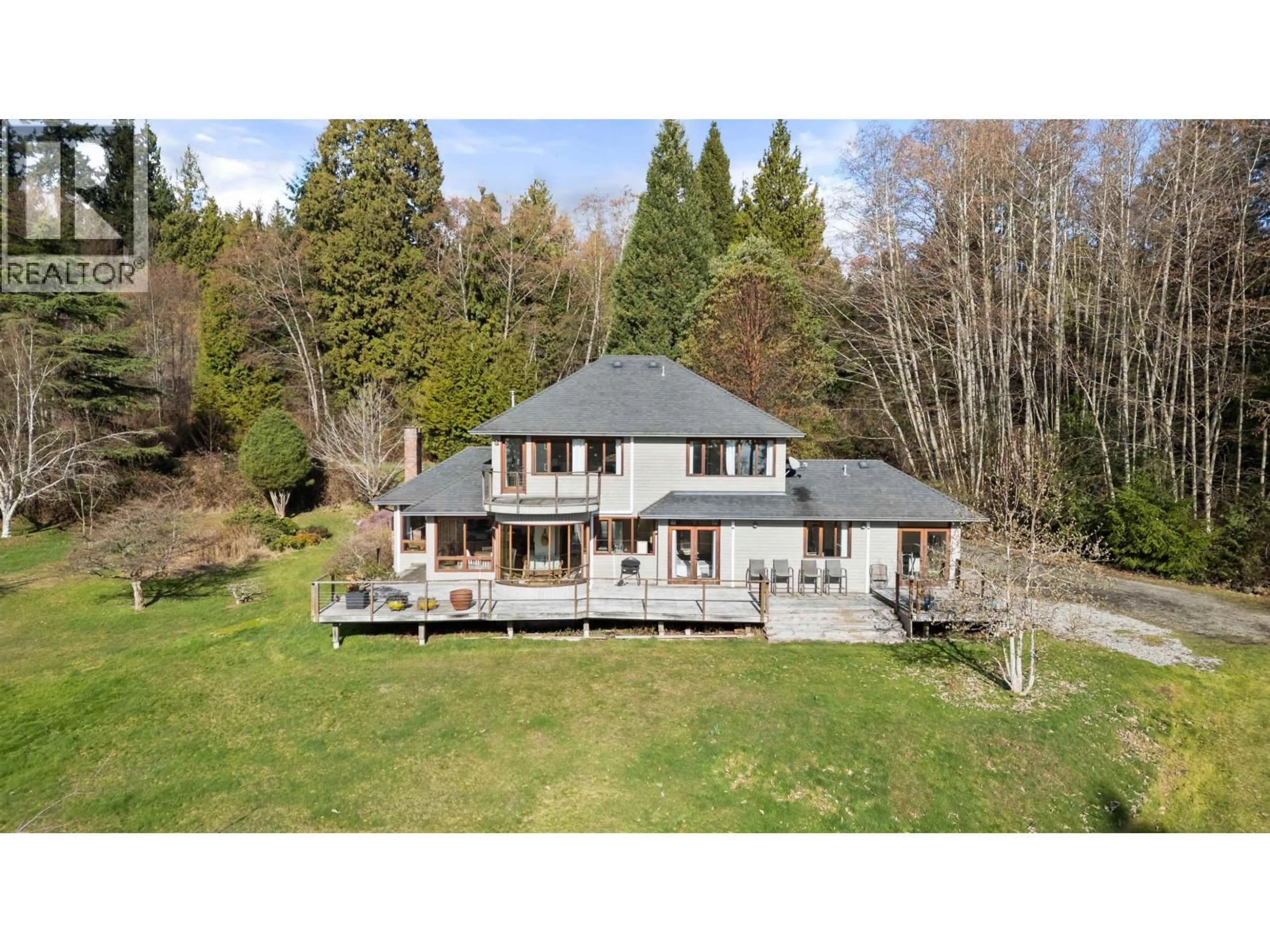 A pic from outside/outdoor area/front of a property/back of a property/a pic from drone, unknown for 1911 GRANDVIEW ROAD, Gibsons British Columbia V0N1V5