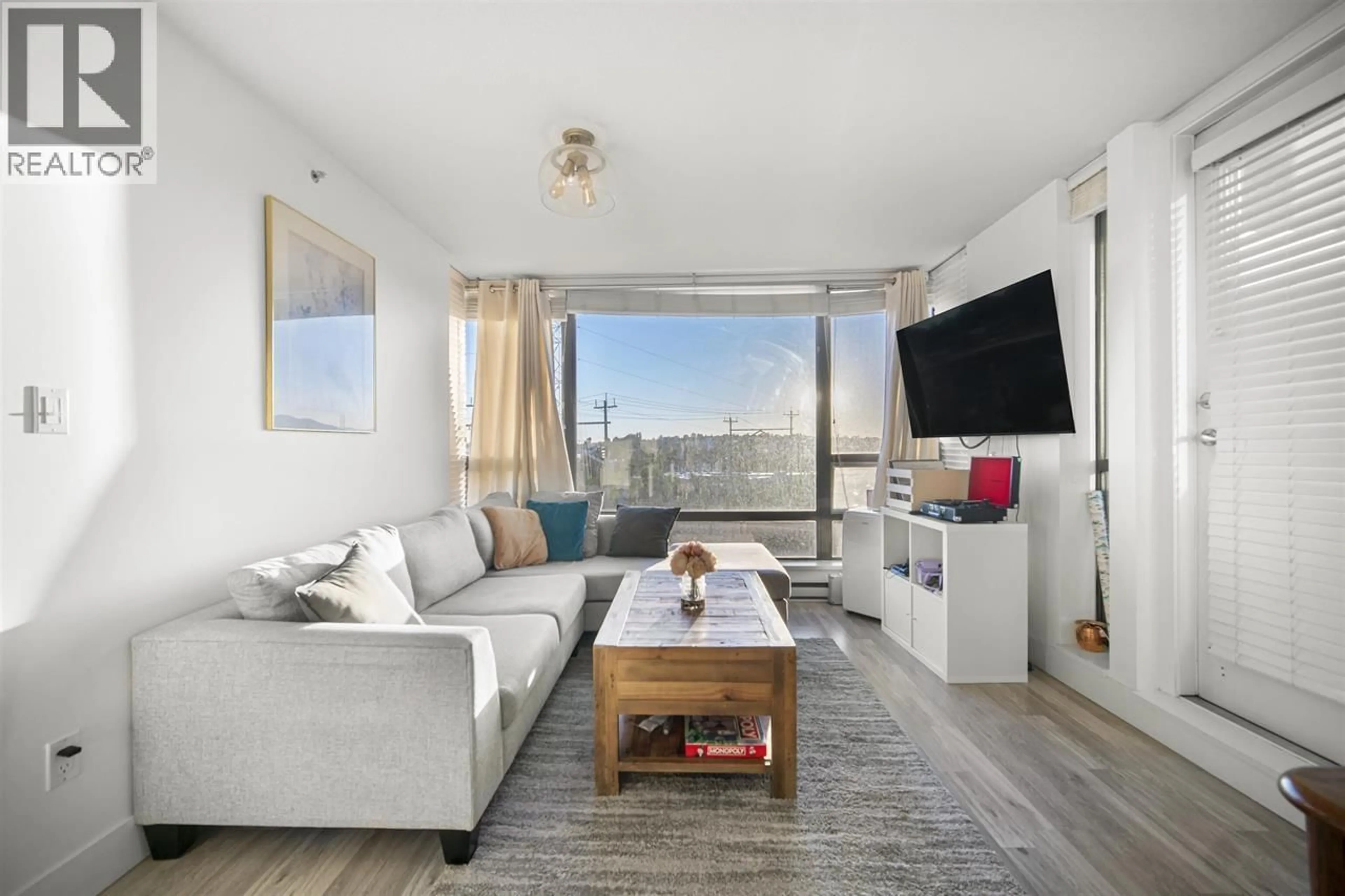 Living room with furniture, unknown for 702 - 4118 DAWSON STREET, Burnaby British Columbia V5C0A3