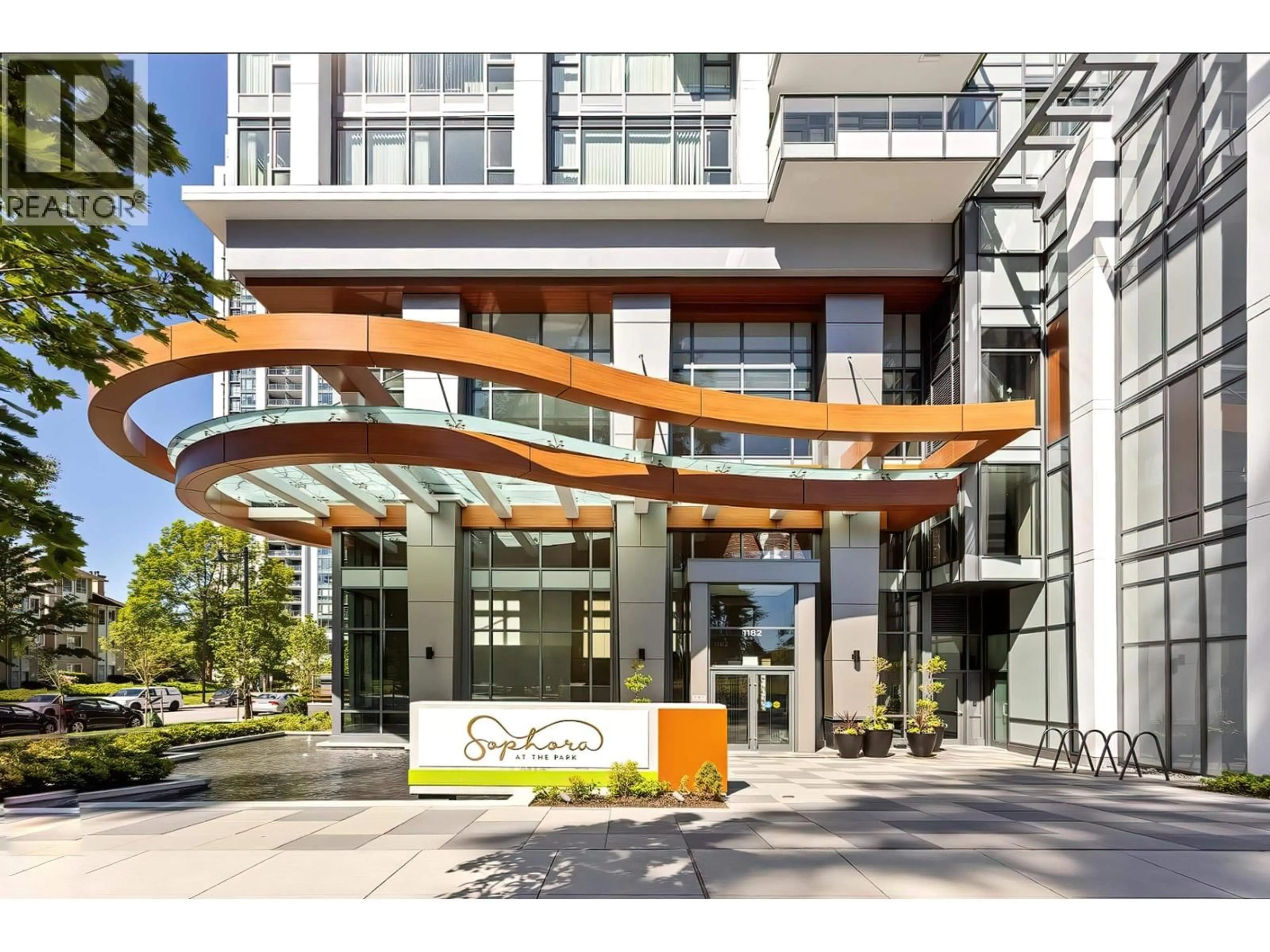 Indoor foyer for 2904 - 1182 WESTWOOD STREET, Coquitlam British Columbia V3B0T9