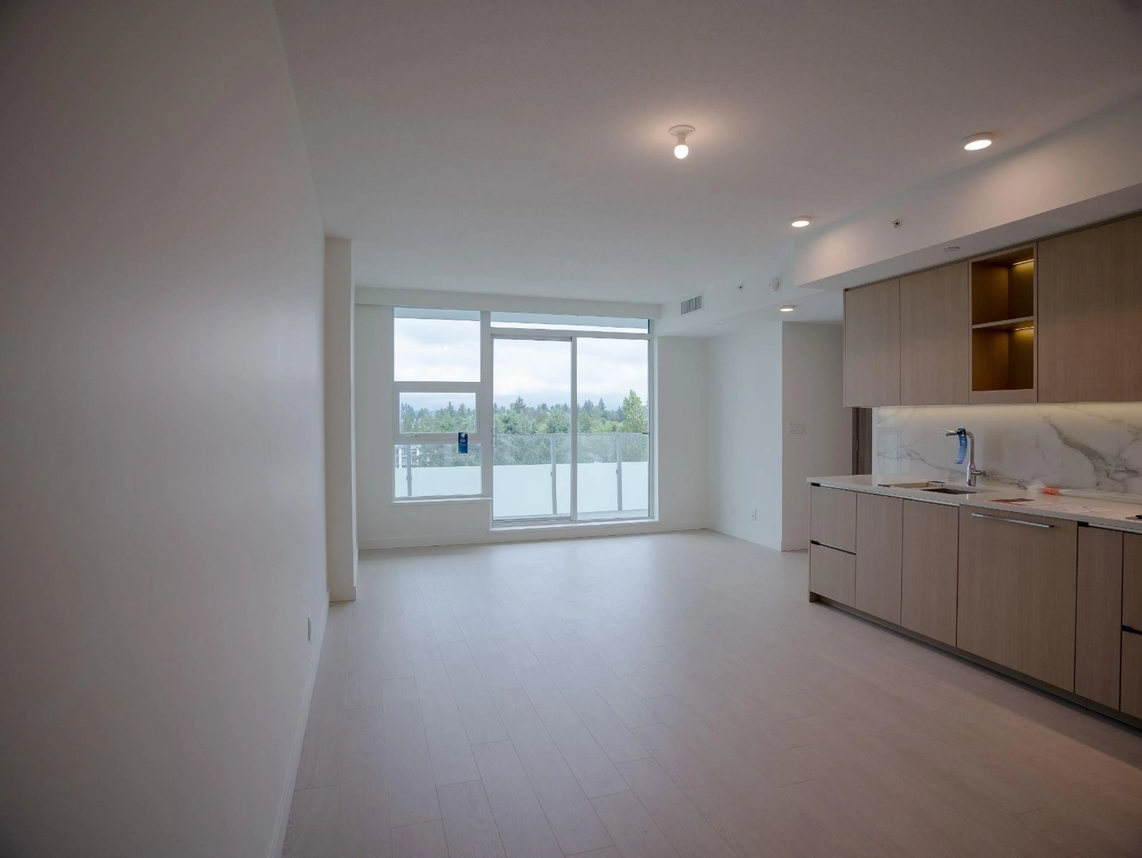 A pic of a room for 1302 - 13778 100, Surrey British Columbia V3T0V3
