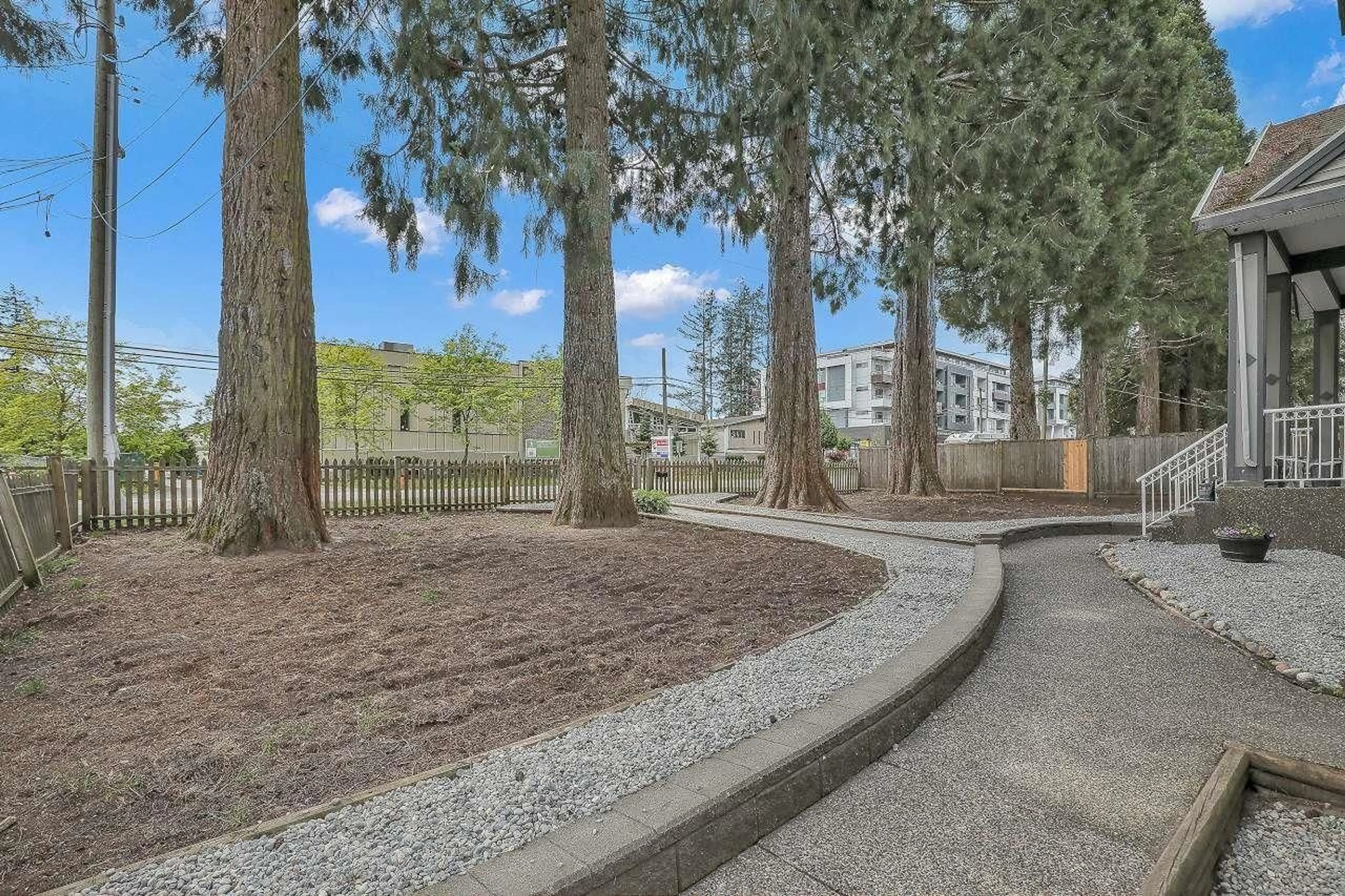 Patio, forest/trees view for 14495 72, Surrey British Columbia V3S2E6