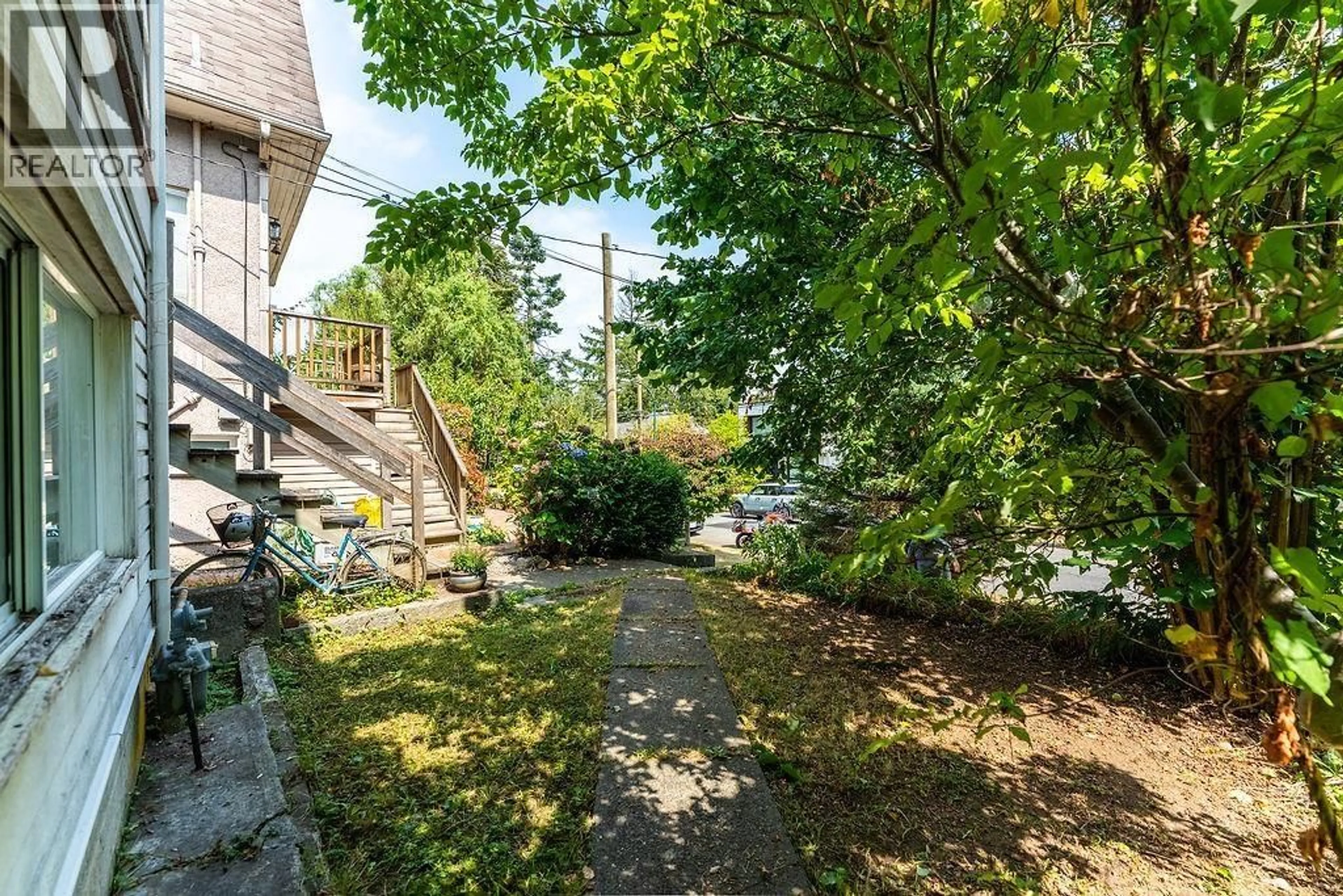 Patio, street for 4225 JOHN STREET, Vancouver British Columbia V5V3W8