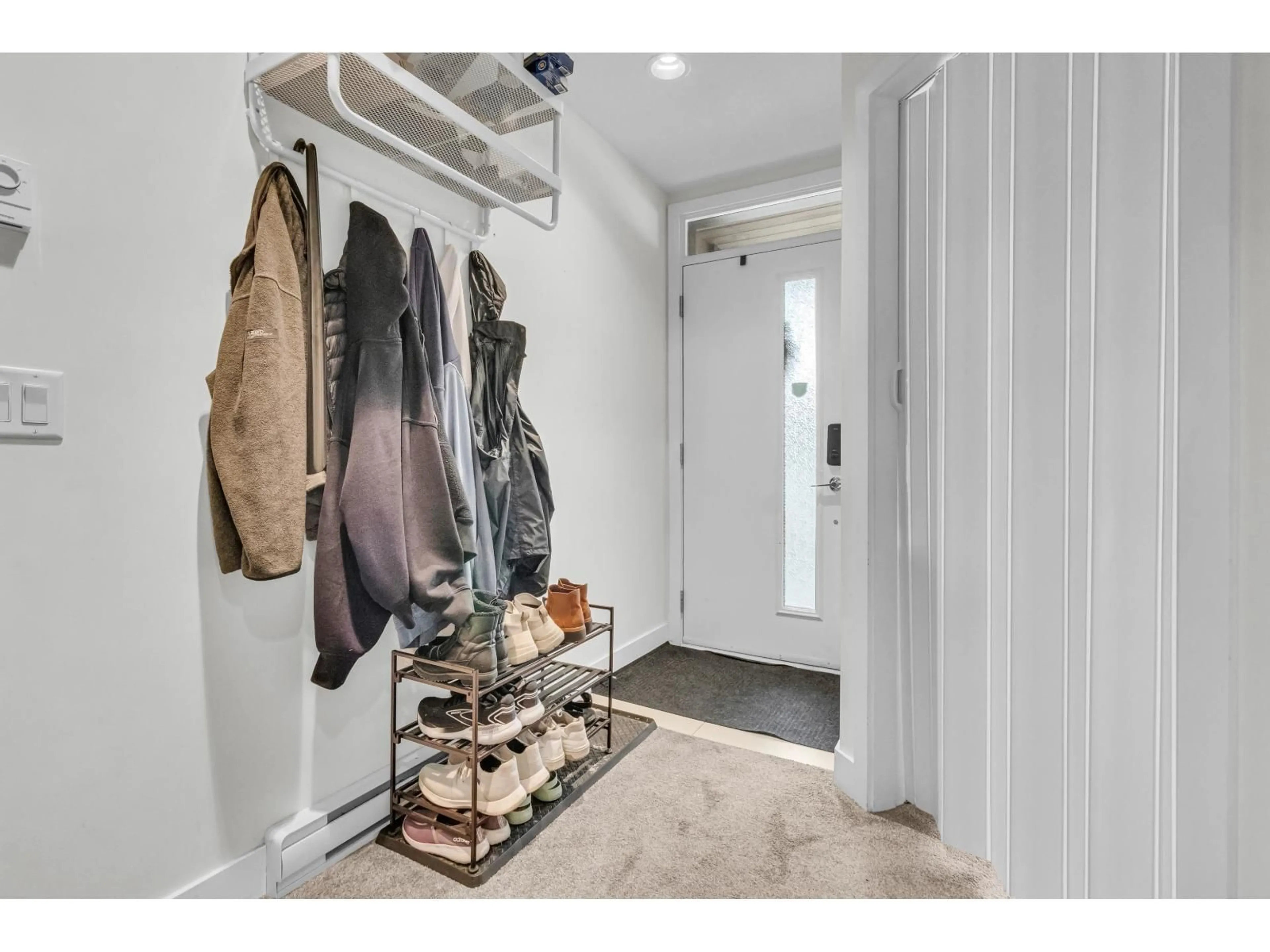 Indoor entryway for 30 - 16223 23A, Surrey British Columbia V3Z6P4