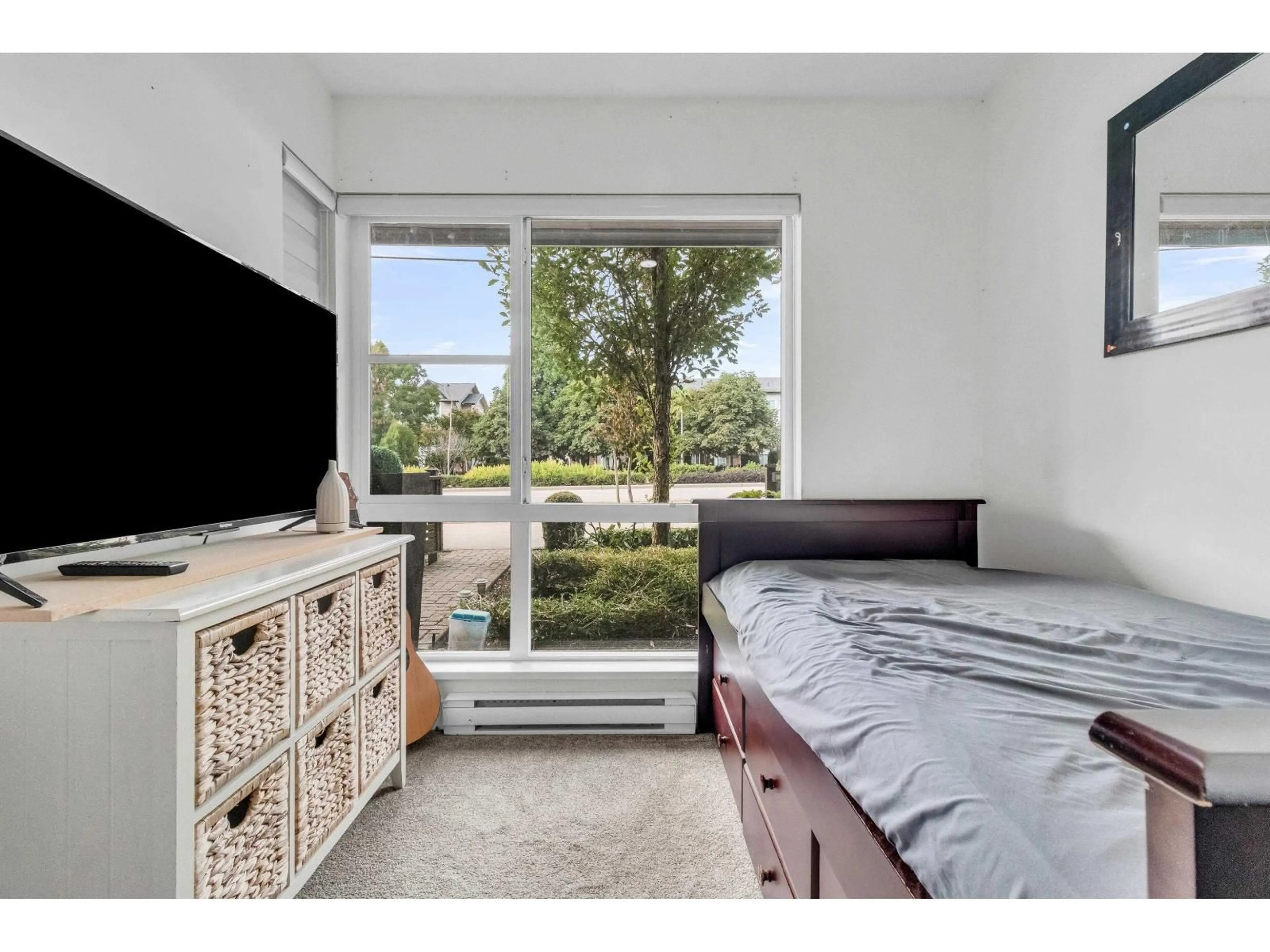 Bedroom with bed, unknown for 30 - 16223 23A, Surrey British Columbia V3Z6P4