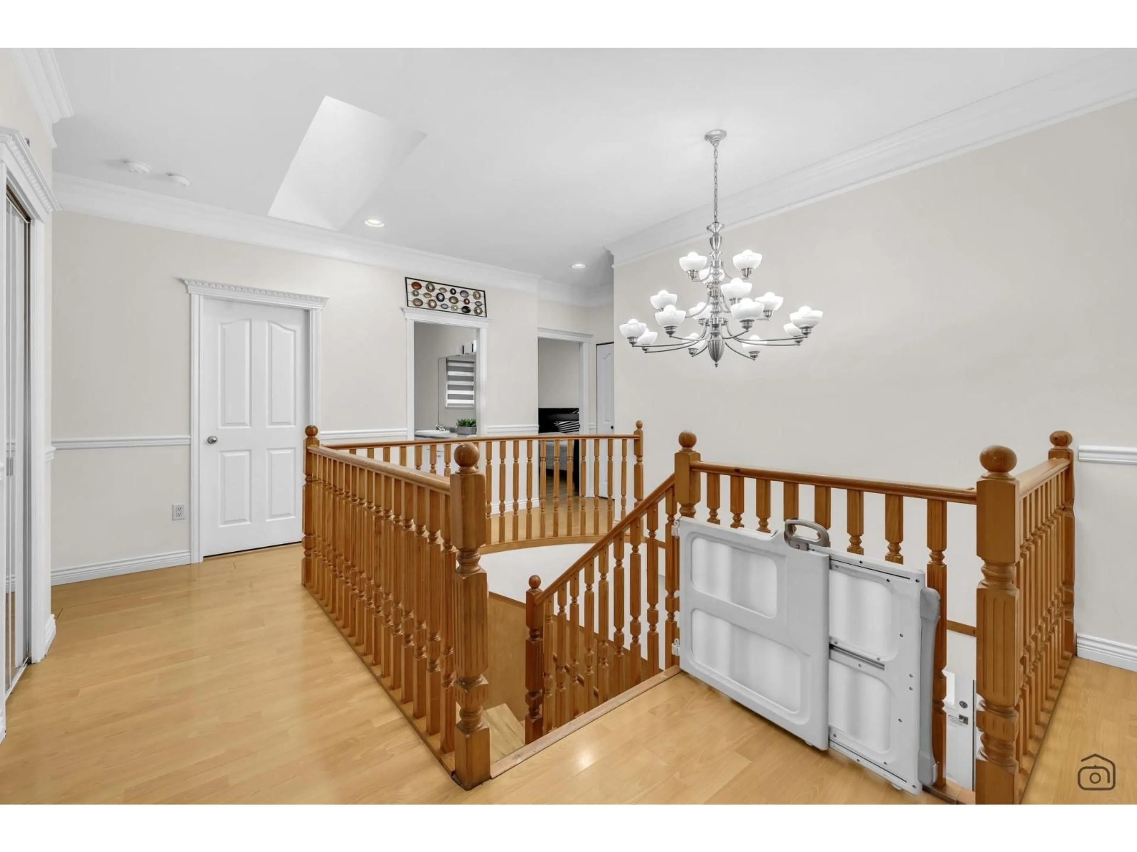 Indoor foyer for 7480 LEE, Mission British Columbia V2V3K8