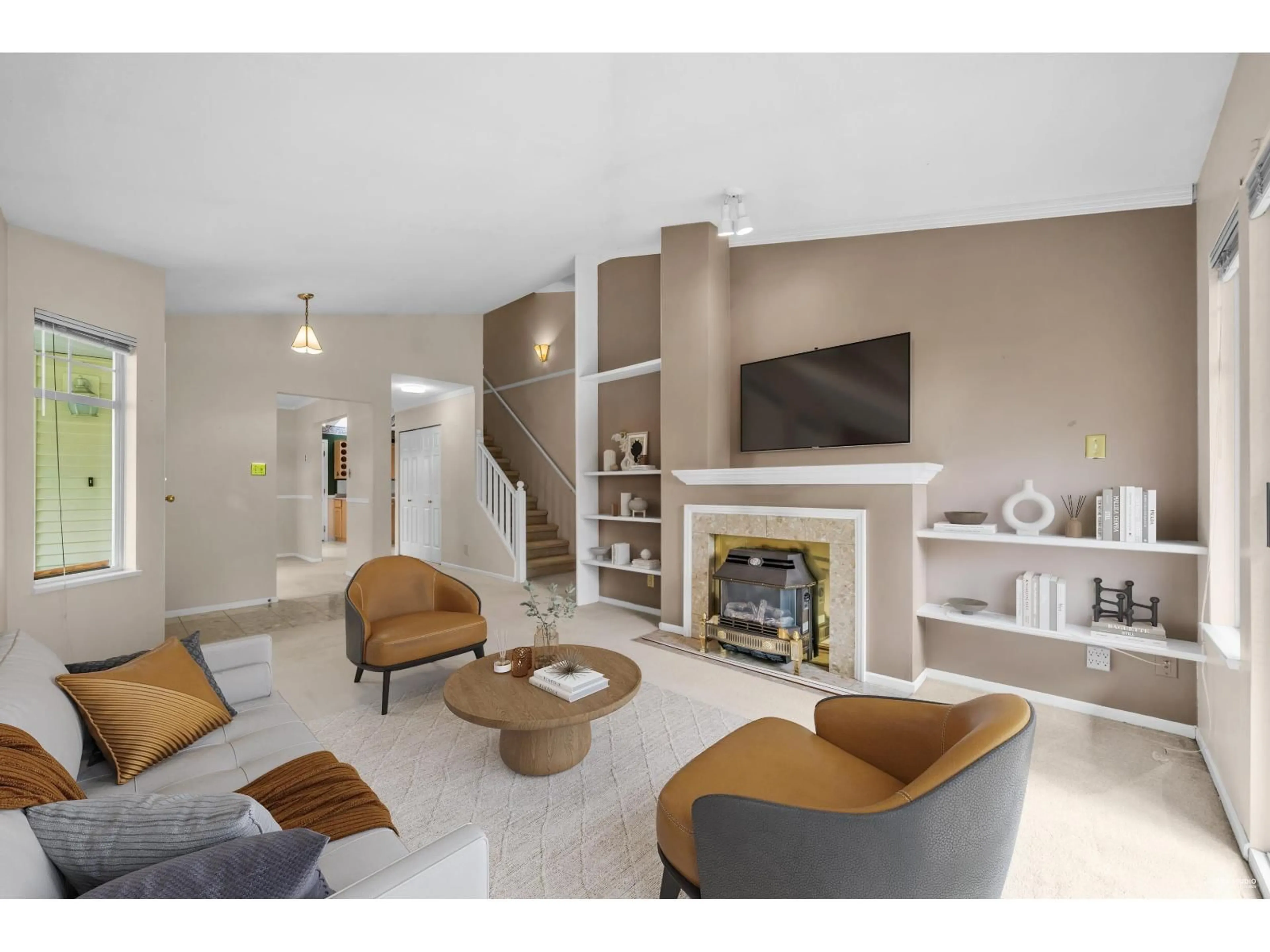 Living room with furniture, unknown for 100 - 8737 212, Langley British Columbia V1M2C8
