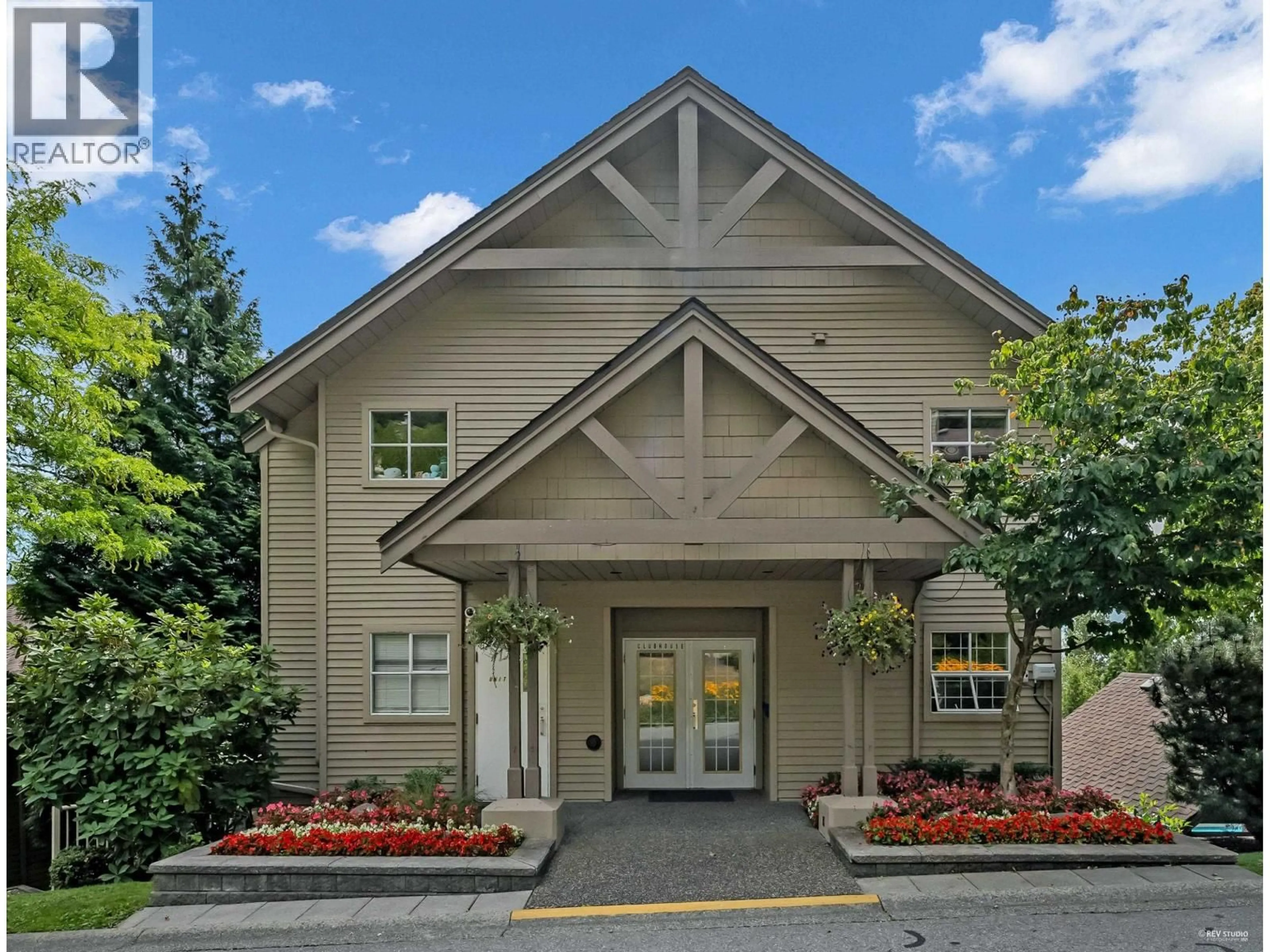 Indoor foyer for 87 - 2979 PANORAMA DRIVE, Coquitlam British Columbia V3E2W8