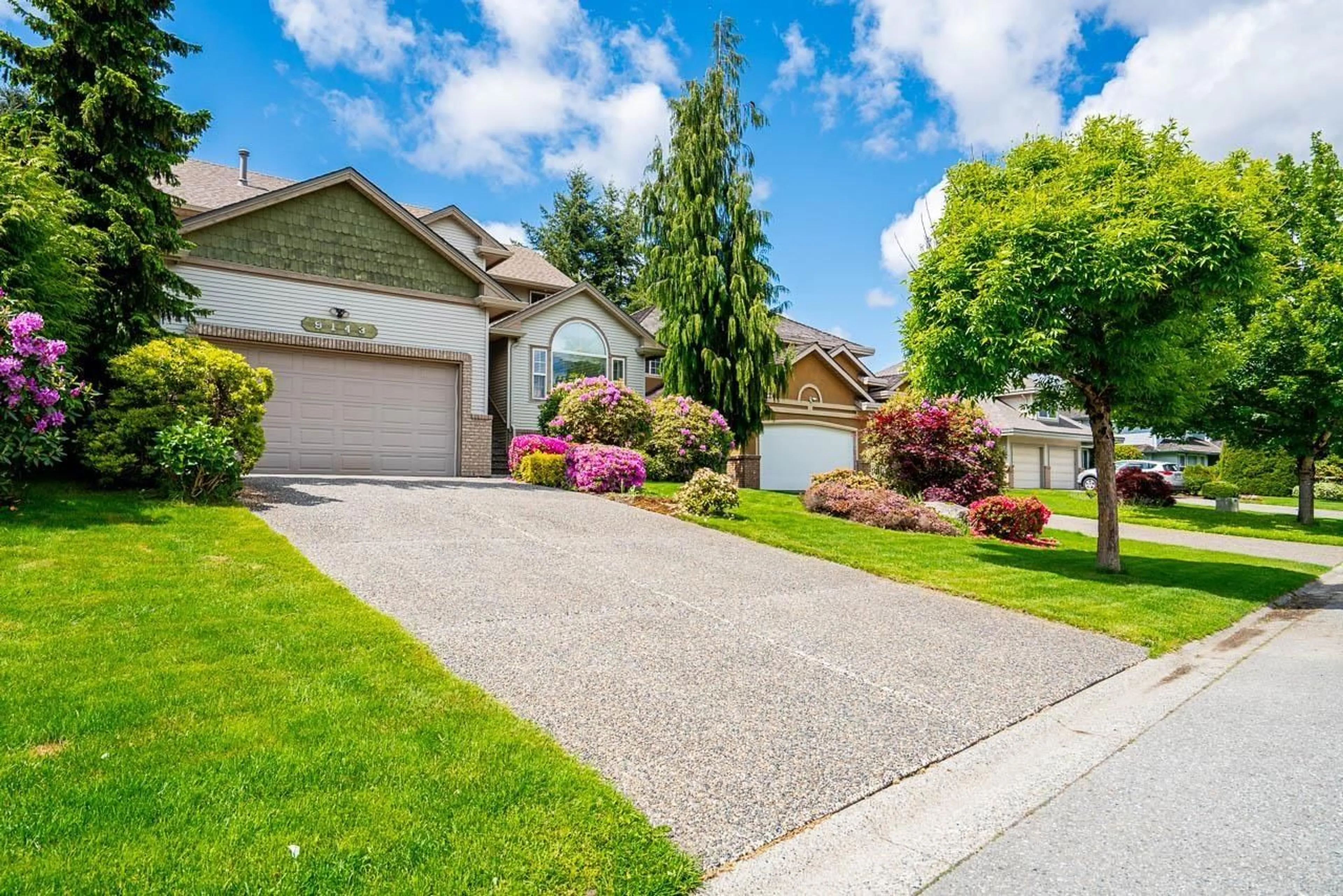 Home with vinyl exterior material, street for 9143 159, Surrey British Columbia V4N2X4