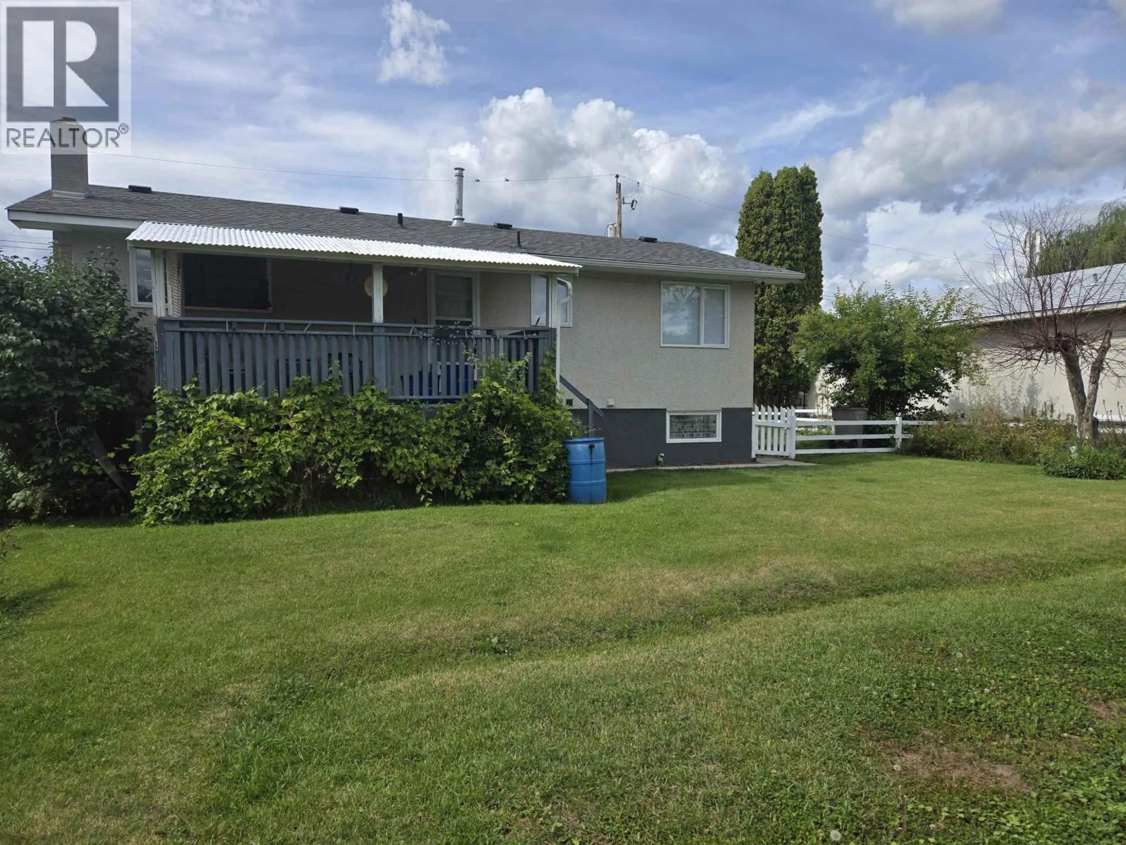 A pic from outside/outdoor area/front of a property/back of a property/a pic from drone, unknown for 808 REYNARD STREET, Quesnel British Columbia V2J4W1