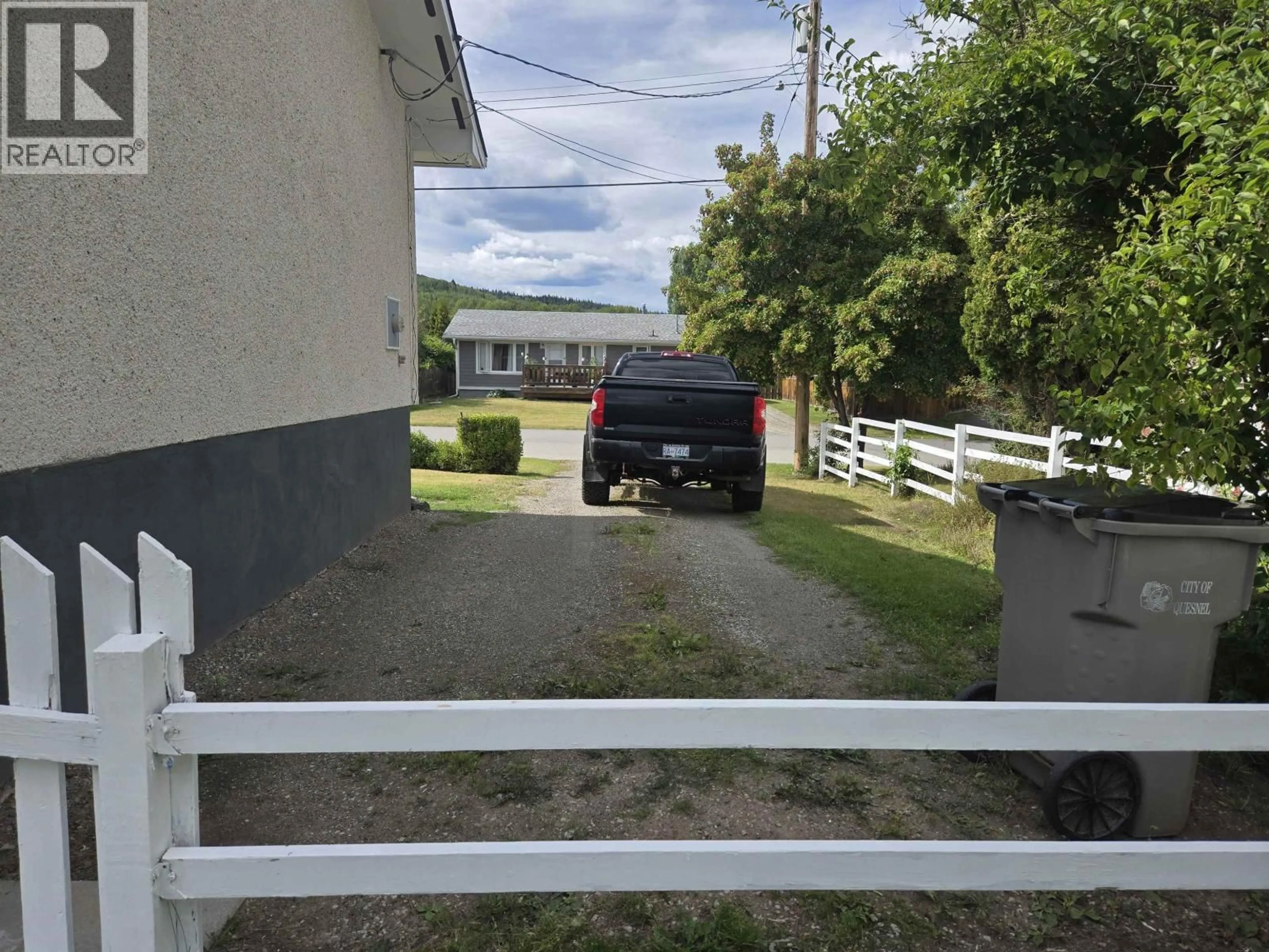 A pic from outside/outdoor area/front of a property/back of a property/a pic from drone, street for 808 REYNARD STREET, Quesnel British Columbia V2J4W1
