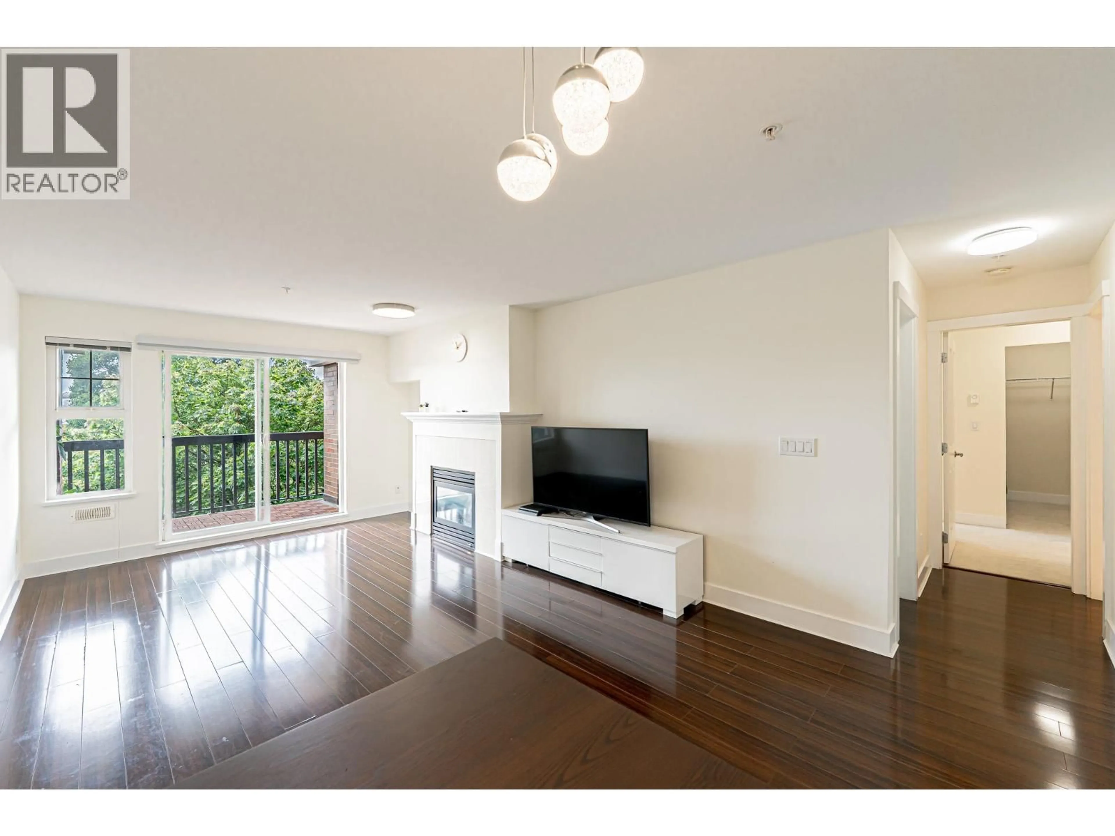 Unknown for 312 - 995 59TH AVENUE, Vancouver British Columbia V6P6Z2