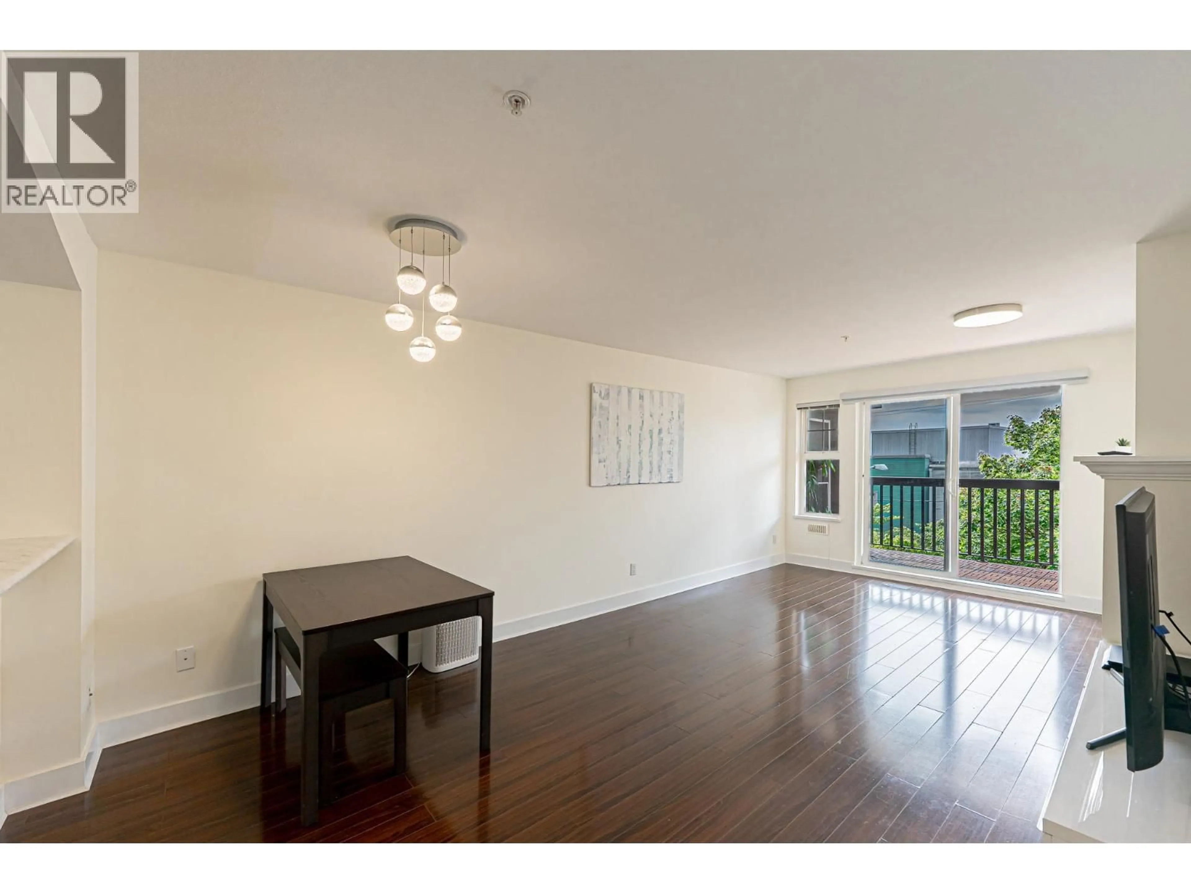 A pic of a room for 312 - 995 59TH AVENUE, Vancouver British Columbia V6P6Z2
