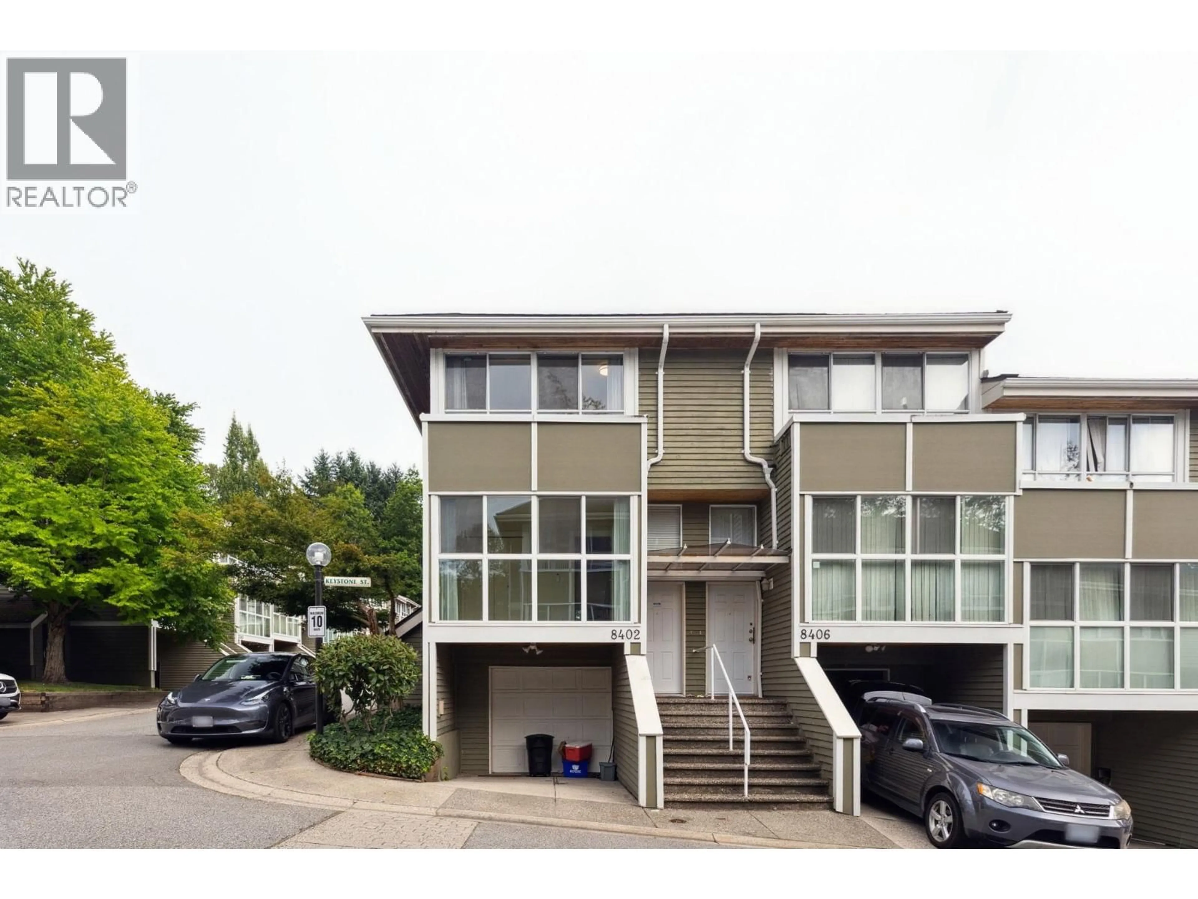 A pic from outside/outdoor area/front of a property/back of a property/a pic from drone, street for 8402 KEYSTONE STREET, Vancouver British Columbia V5S4S2
