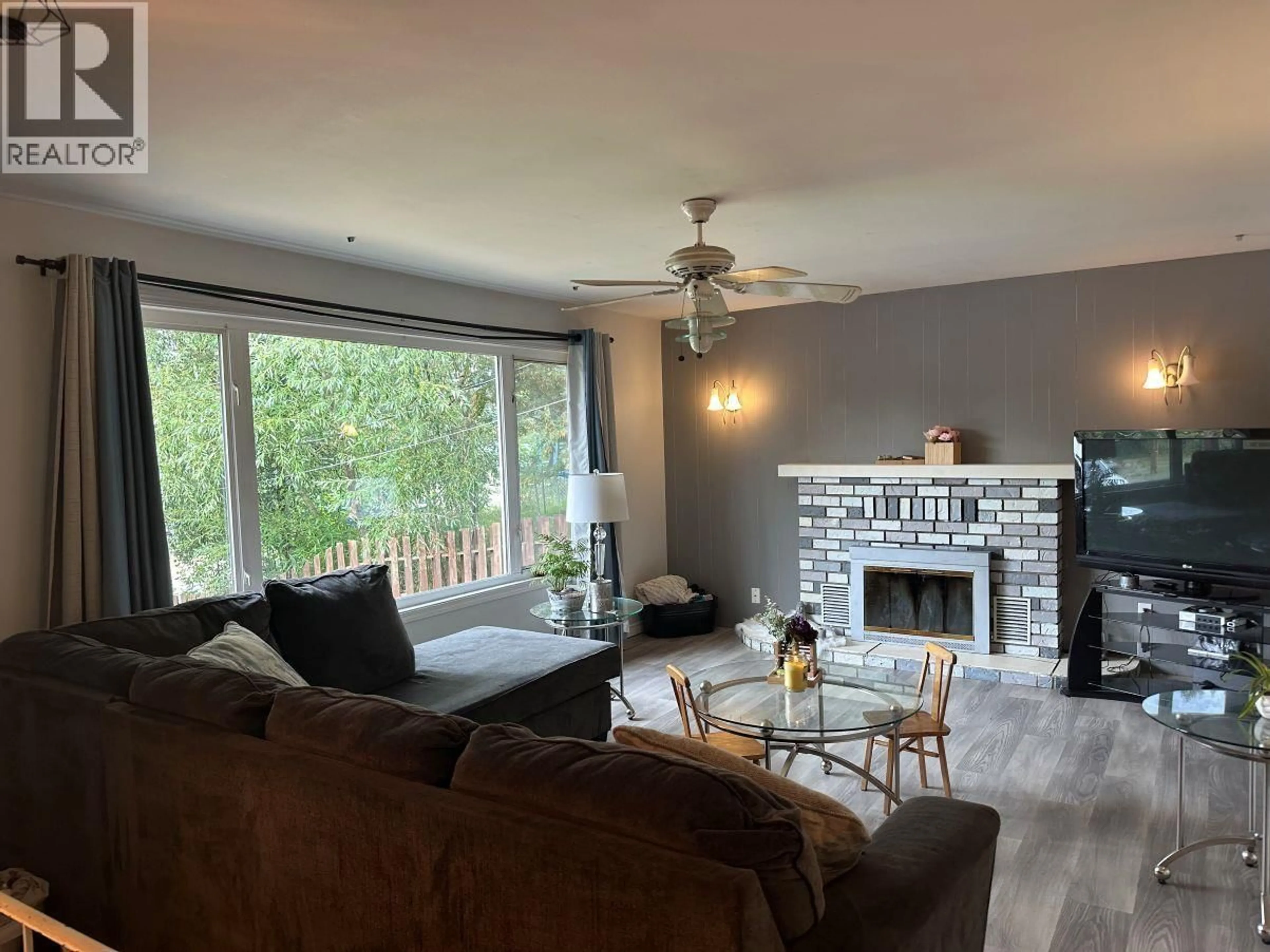 Living room with furniture, unknown for 1964 SKYLINE DRIVE, Prince George British Columbia V2K1J4