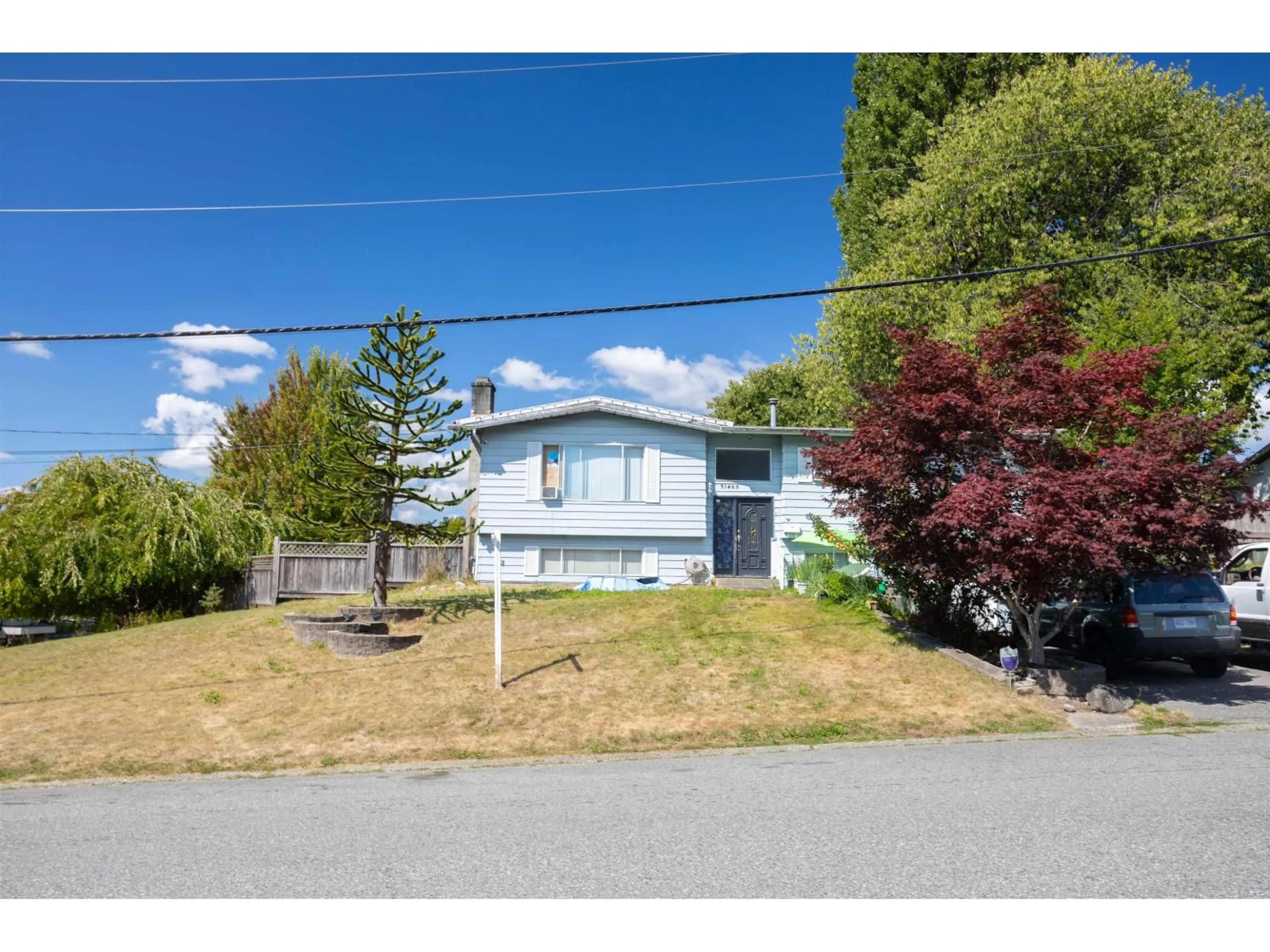 A pic from outside/outdoor area/front of a property/back of a property/a pic from drone, street for 31465 AEROLANE, Abbotsford British Columbia V2T4B5