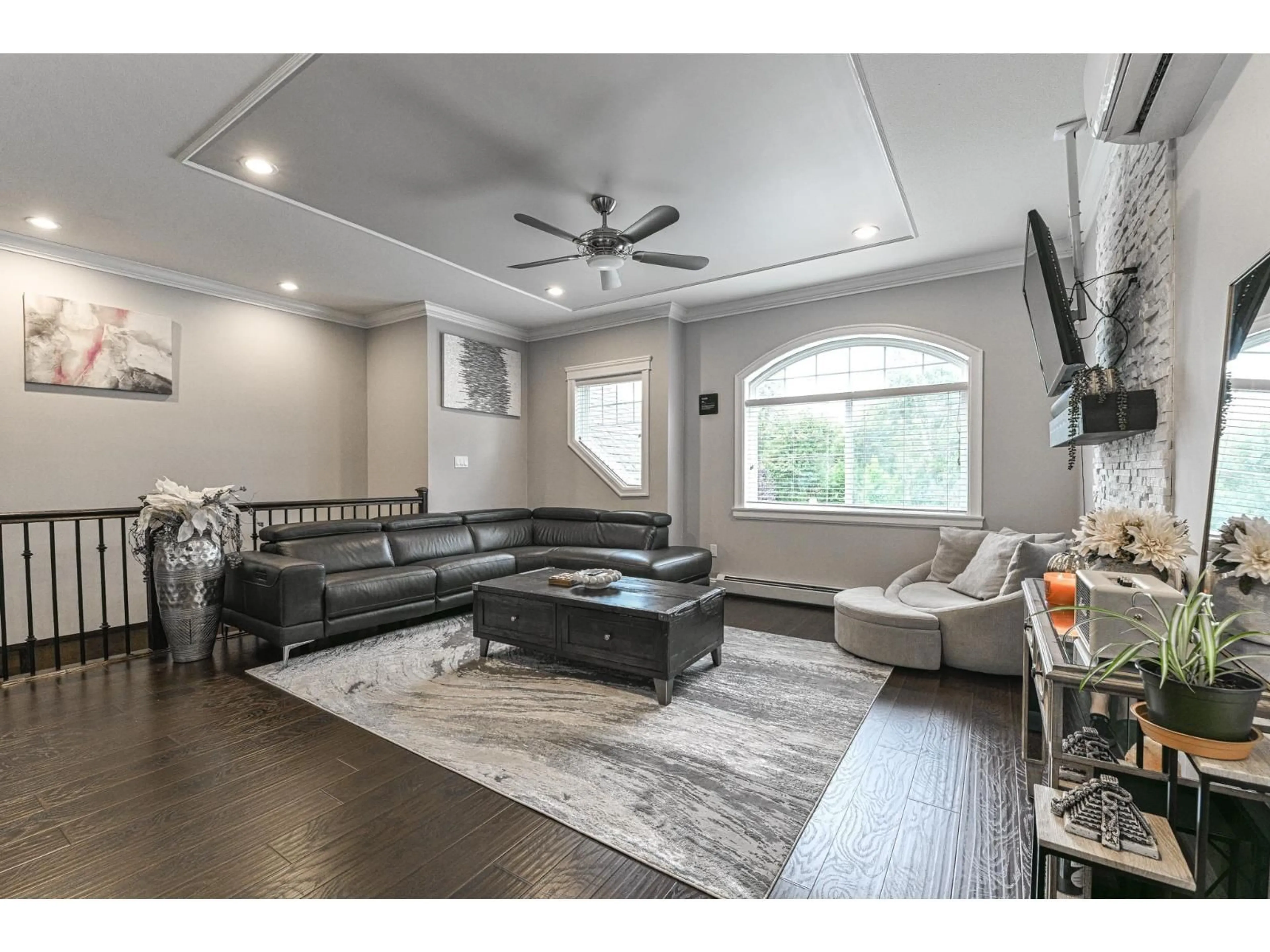 Living room with furniture, unknown for 7554 MURRAY, Mission British Columbia V2V4B1