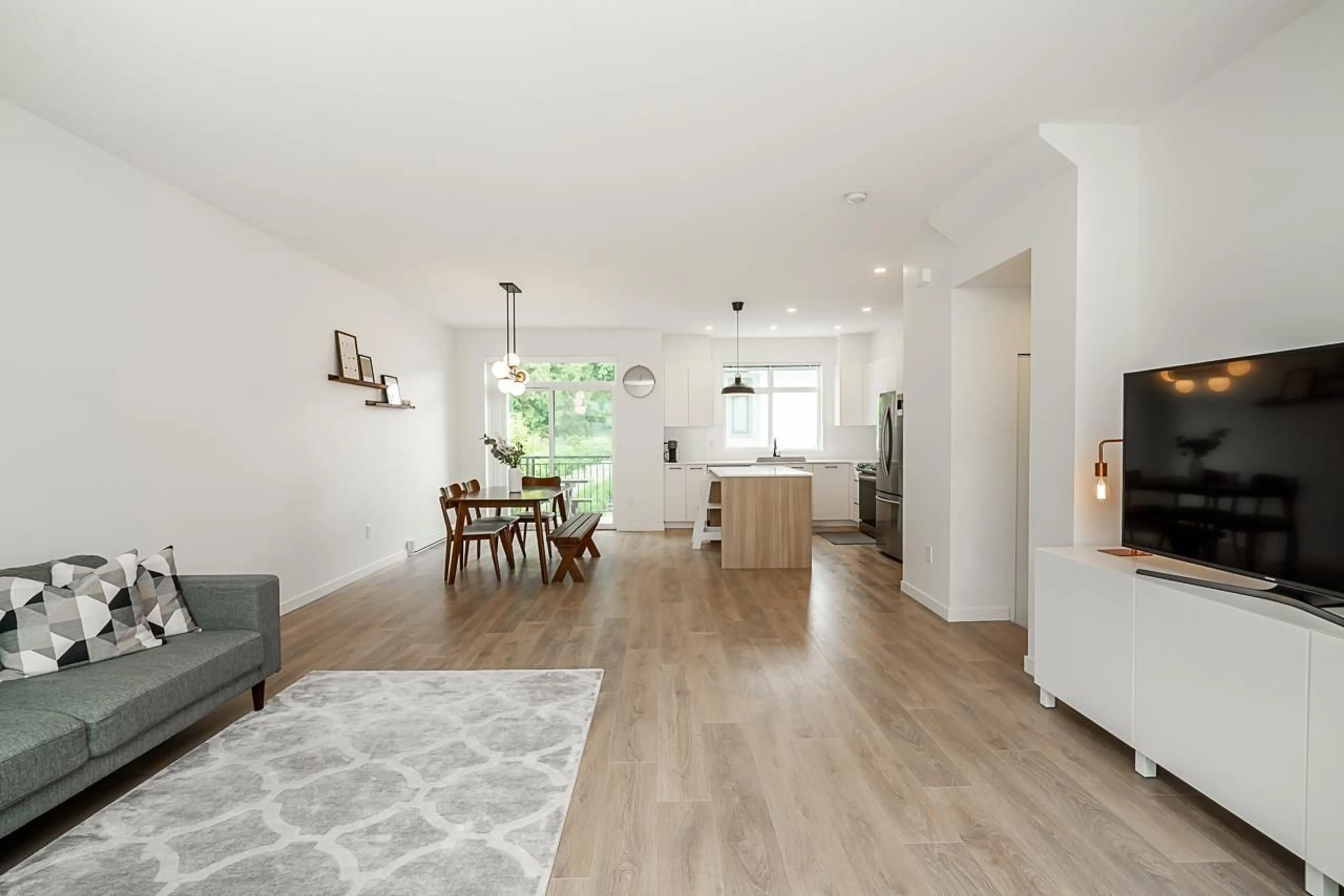 Open concept kitchen, wood/laminate floor for 47 - 15235 SITKA, Surrey British Columbia V3S0A9