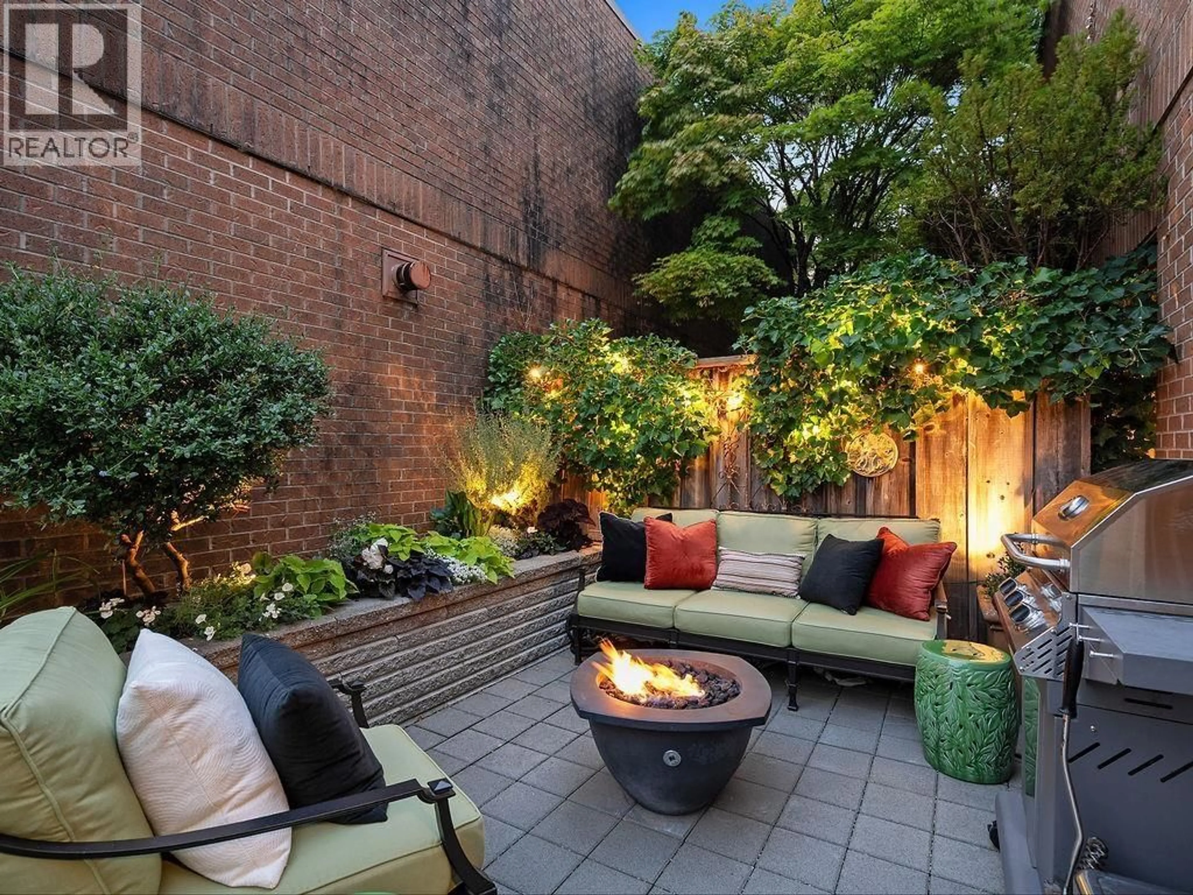 Patio, street for 361 - 5790 EAST BOULEVARD, Vancouver British Columbia V6M4M4