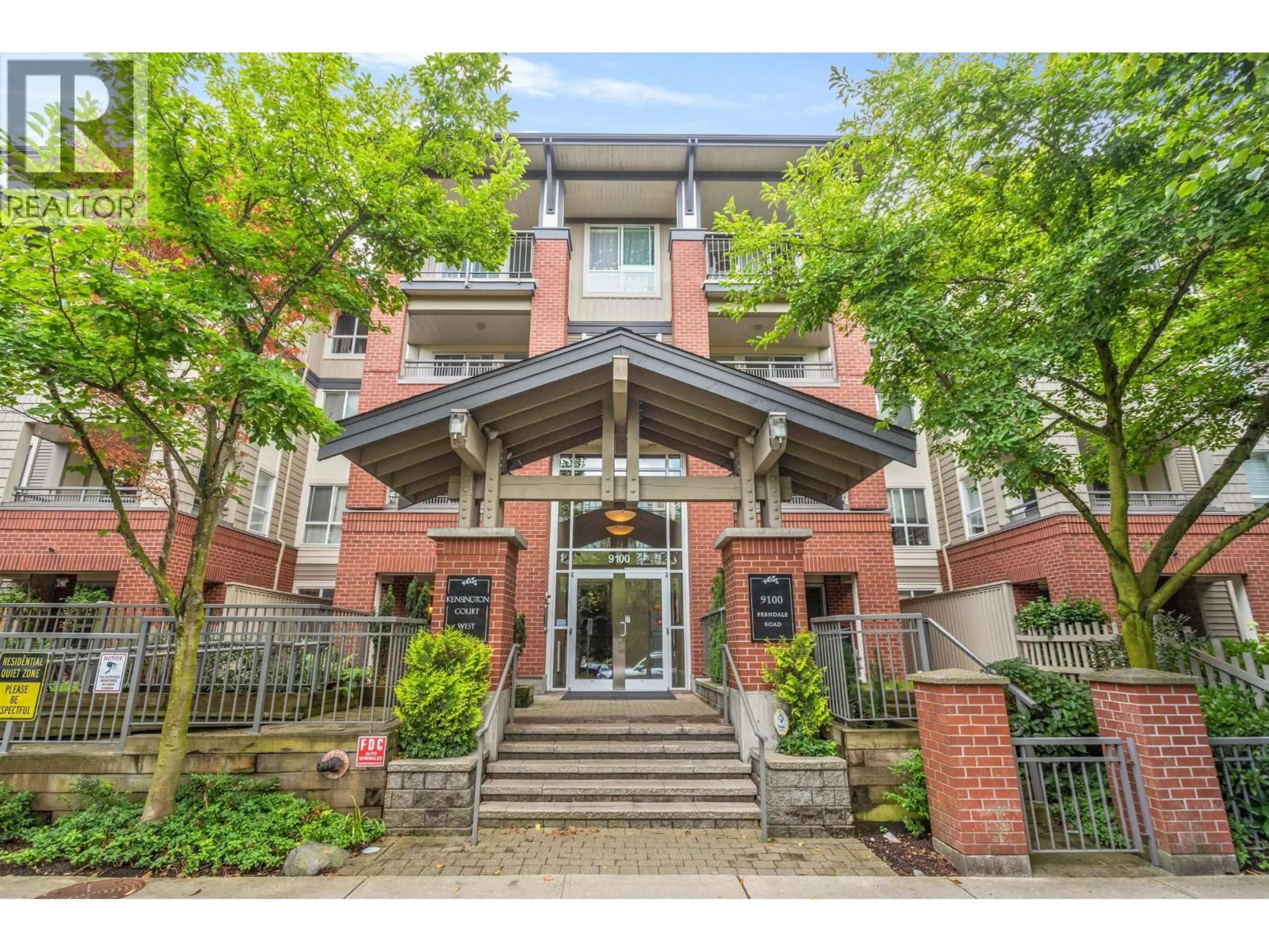Indoor foyer for 461 - 9100 FERNDALE ROAD, Richmond British Columbia V6Y4L1