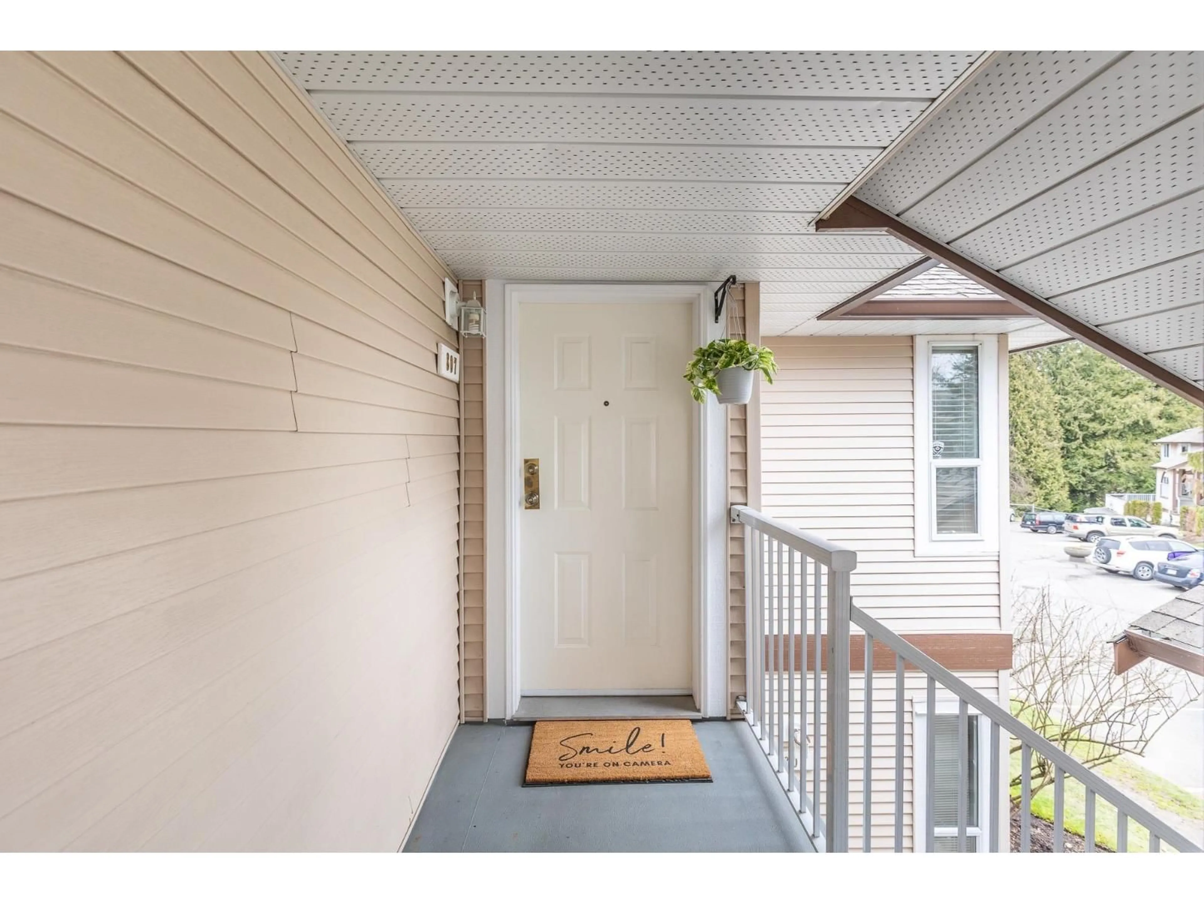 Indoor entryway for 807 - 1750 MCKENZIE, Abbotsford British Columbia V2S3Z3