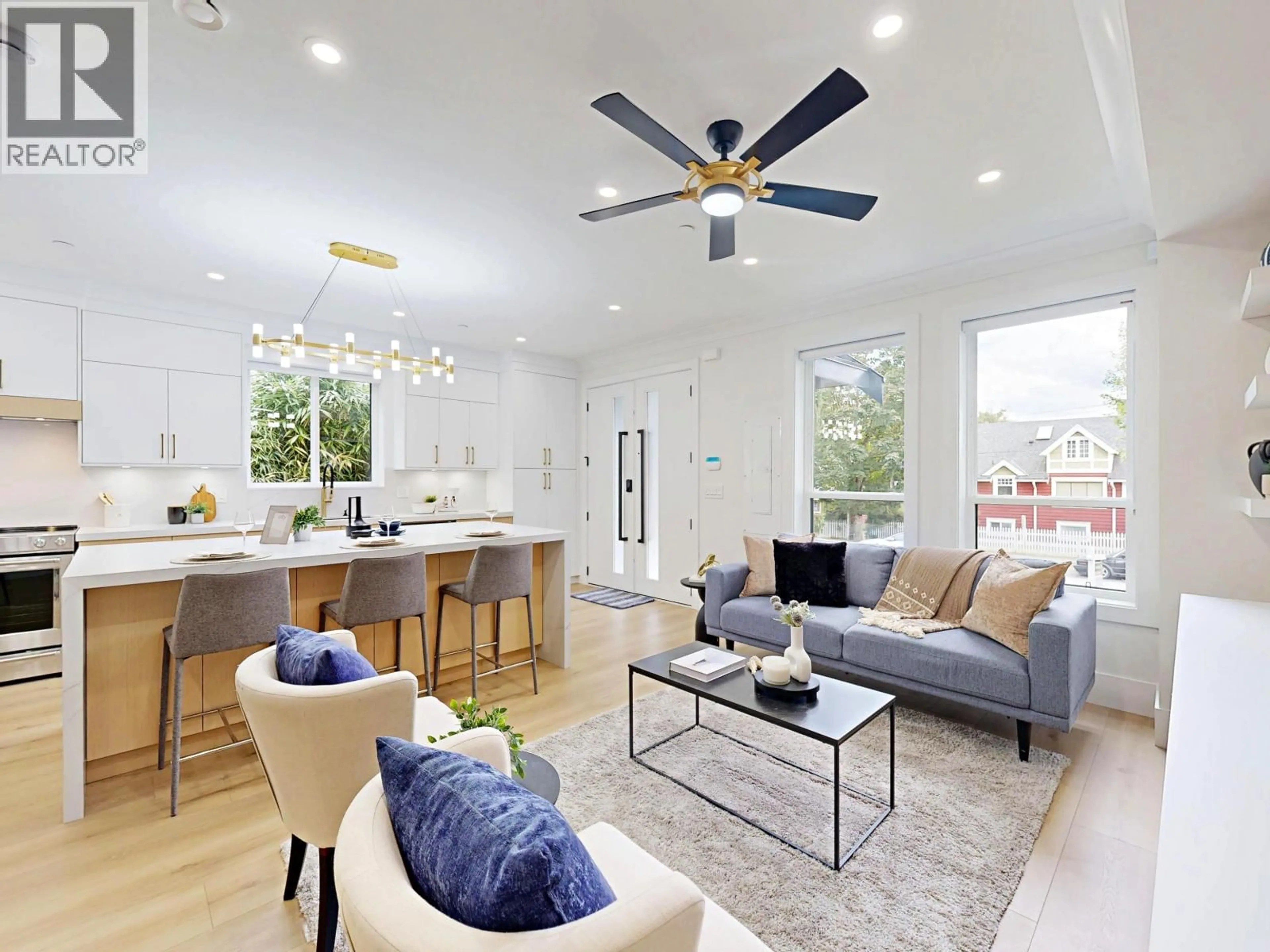 Living room with furniture, unknown for 425 KASLO STREET, Vancouver British Columbia V5K3N2