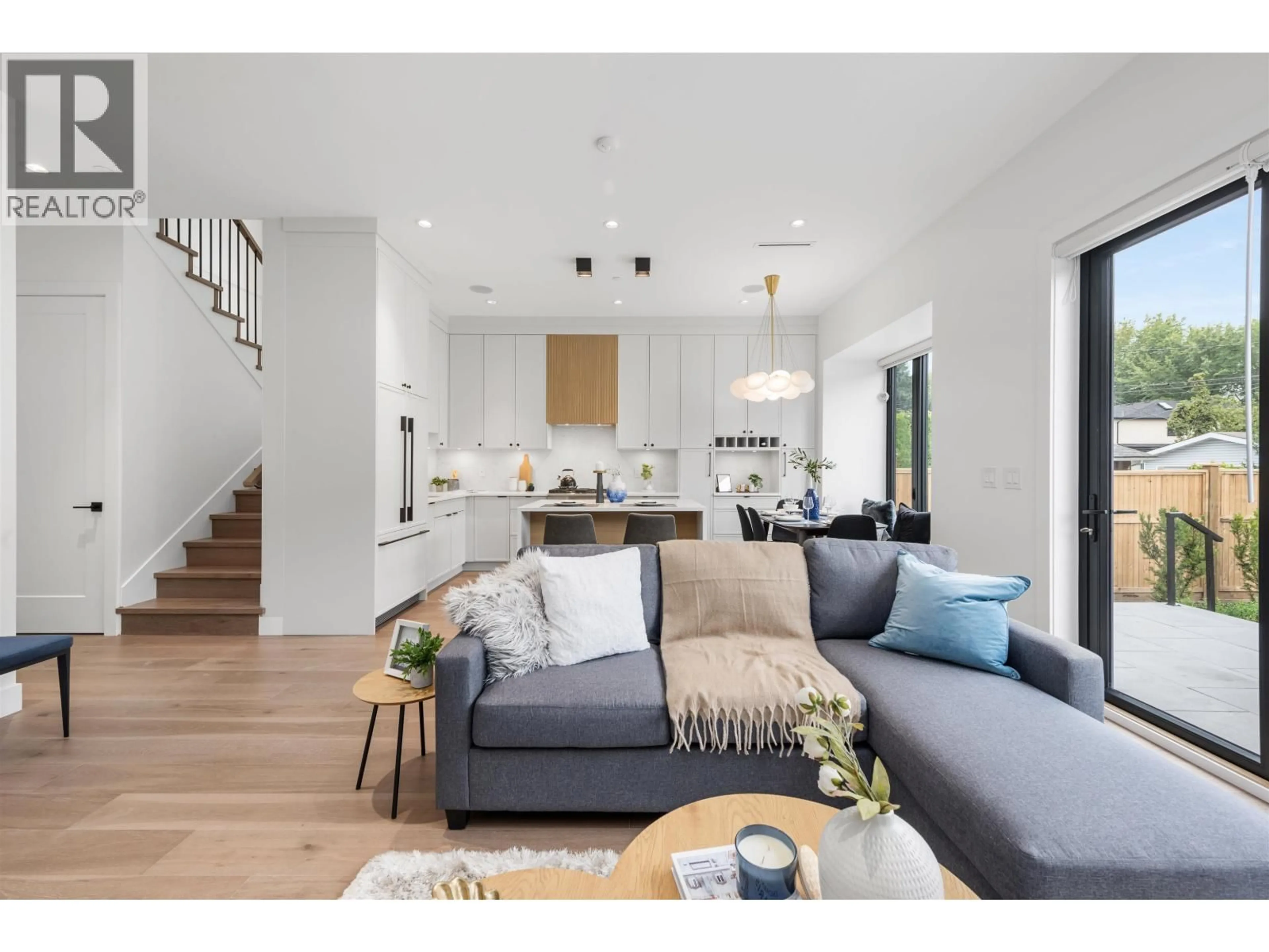 Unknown for 2 - 878 37 AVENUE, Vancouver British Columbia V5W1G2