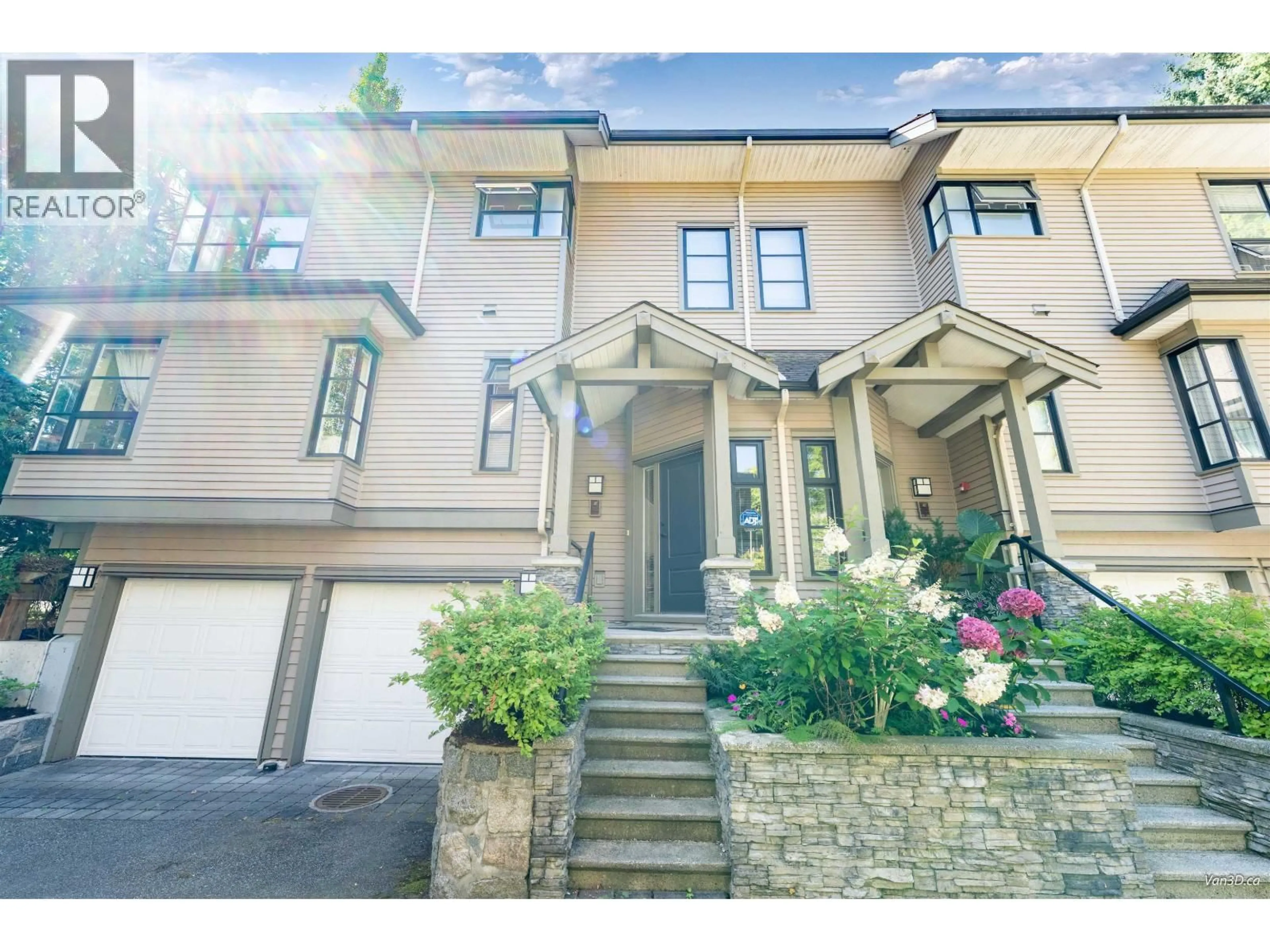 Unknown for 15 - 3150 SUNNYHURST ROAD, North Vancouver British Columbia V7K2G3