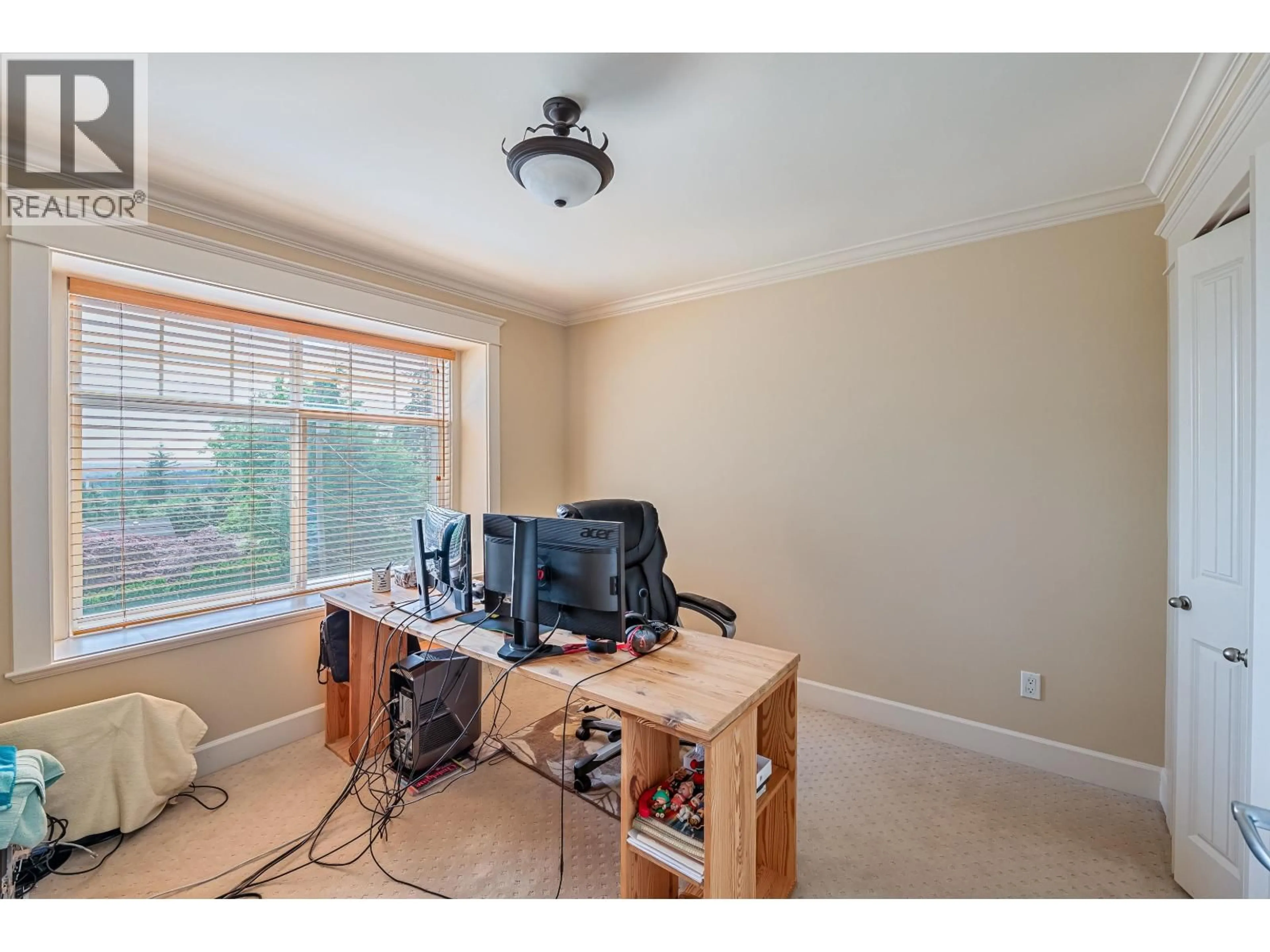 A pic of a room for 1270 MILL STREET, North Vancouver British Columbia V7K1V2