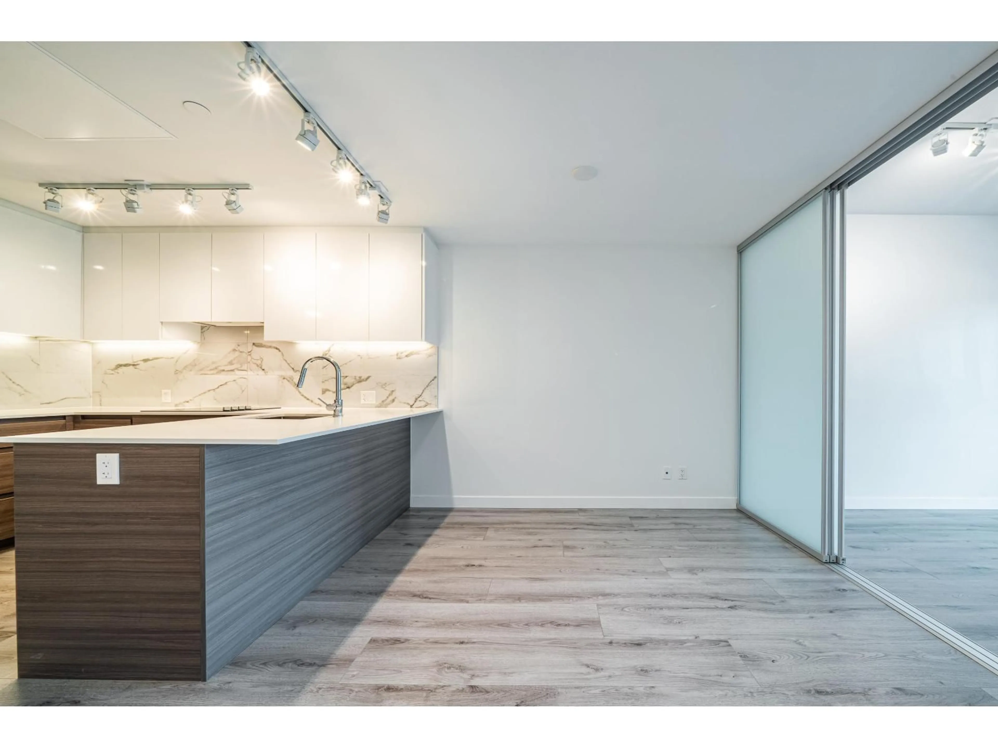 A pic of a room for 1011 - 10626 CITY, Surrey British Columbia V3T0S3